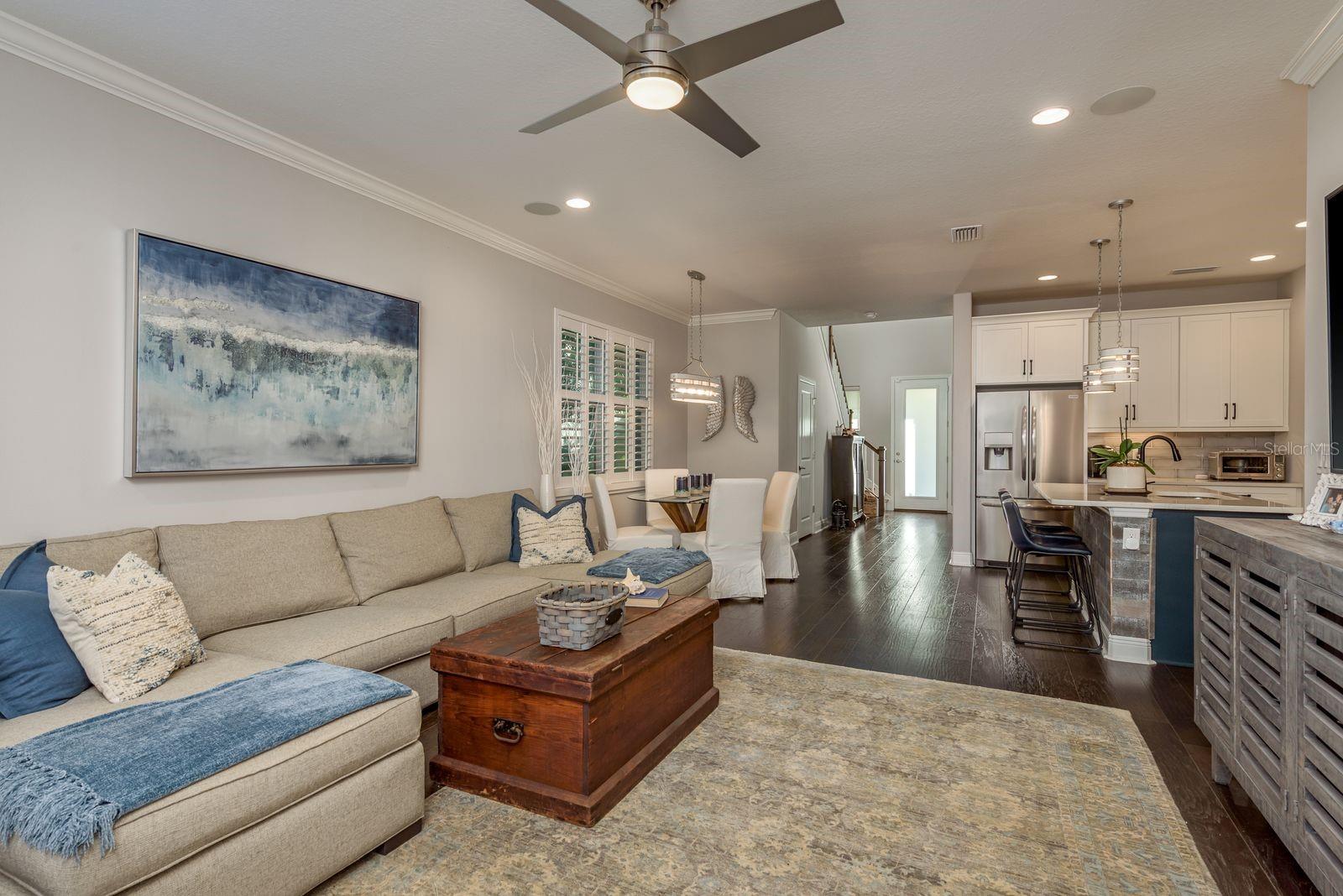 Listing photo id 4 for 2254 Spring Lake Court