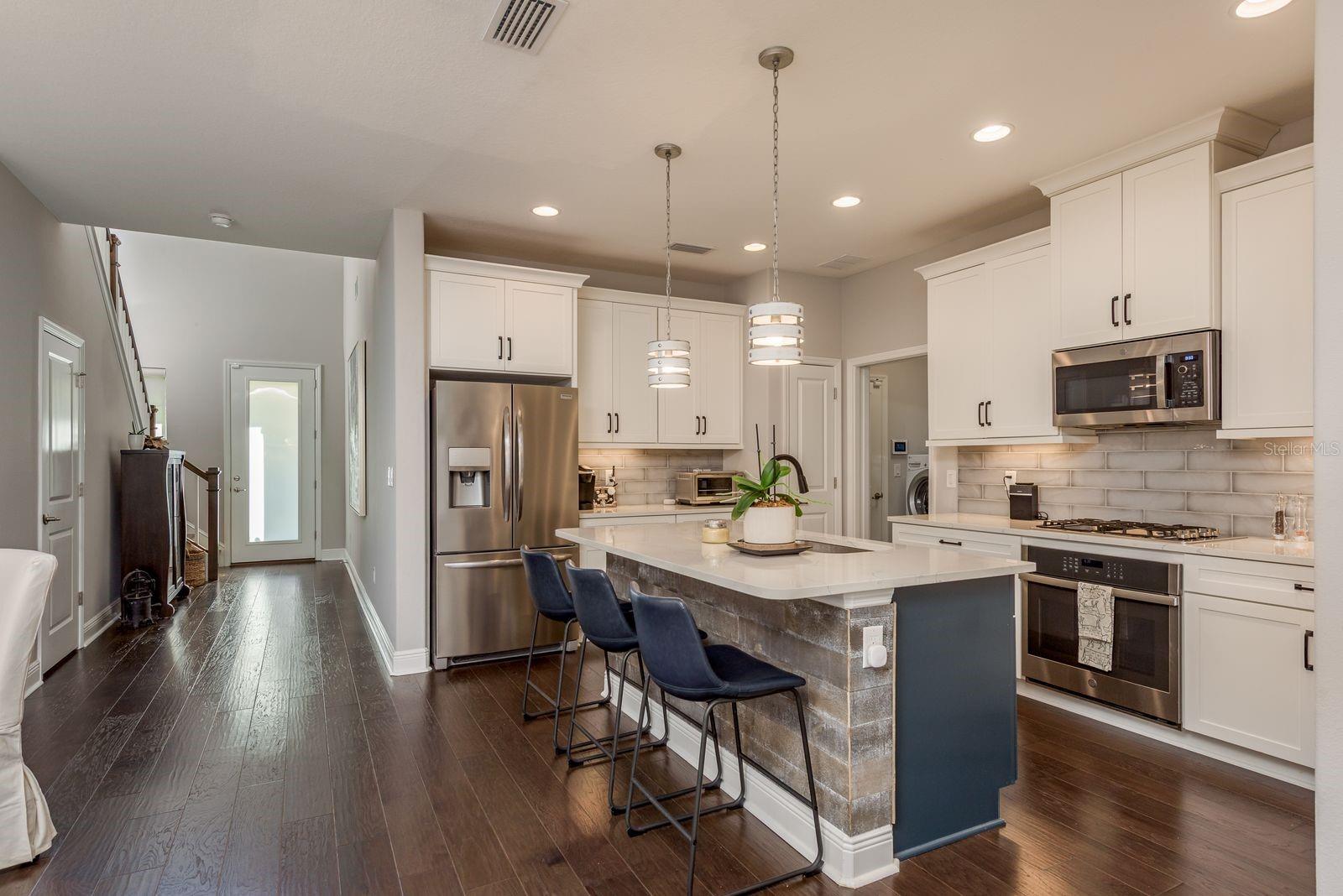 Listing photo id 6 for 2254 Spring Lake Court