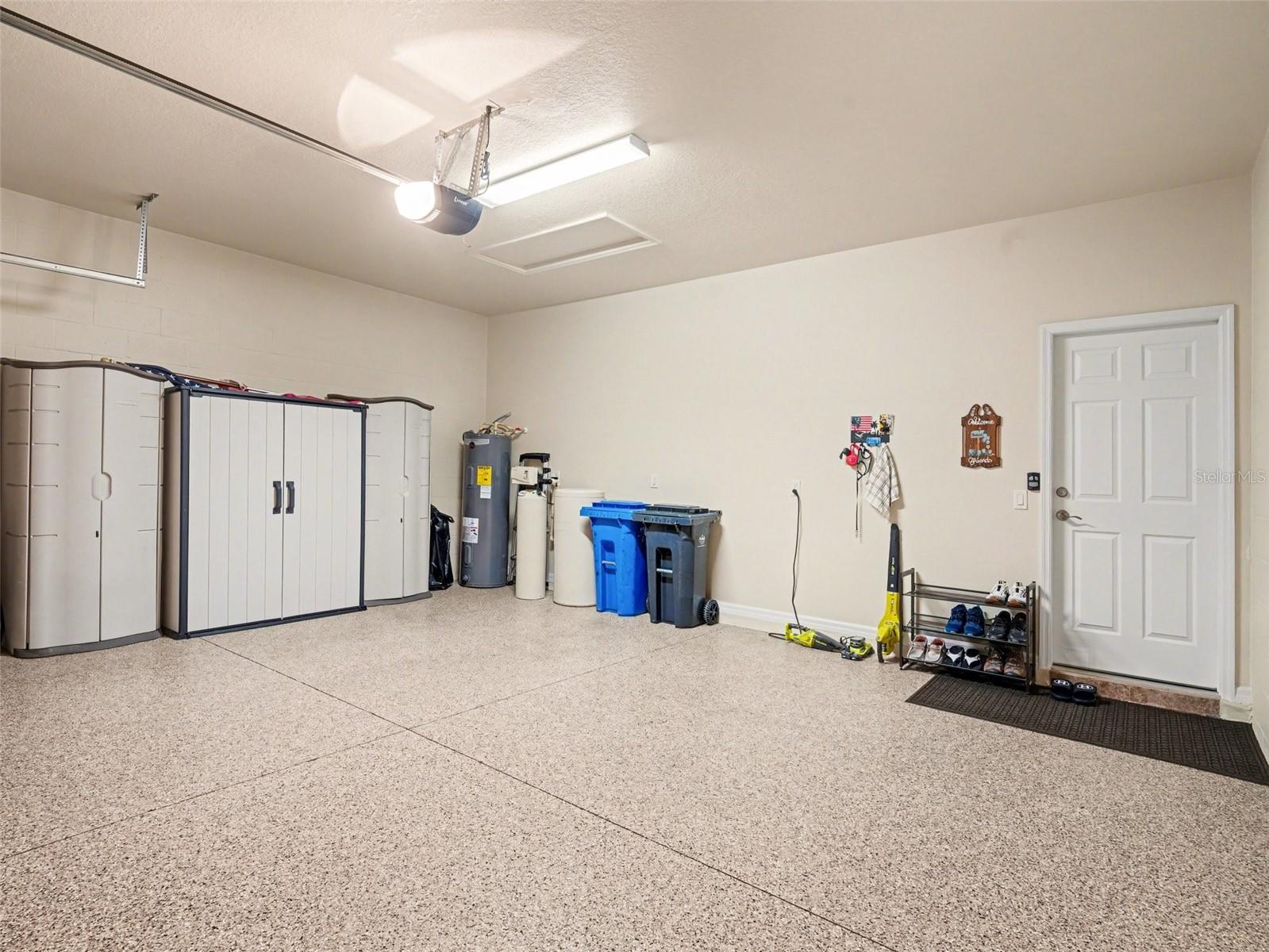 Image 19 of 40 For 15640 Aurora Lake Circle