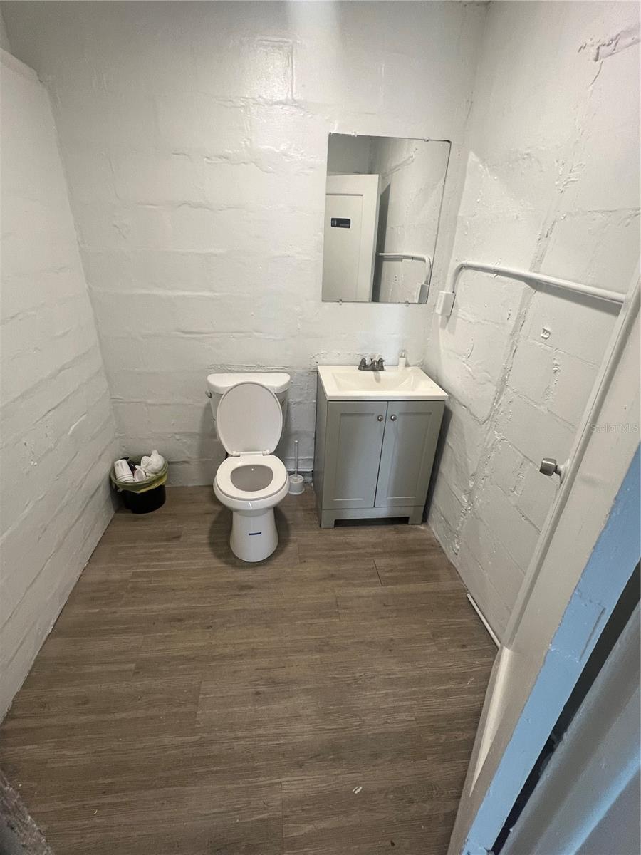 Image 4 of 10 For 840 16th Street S