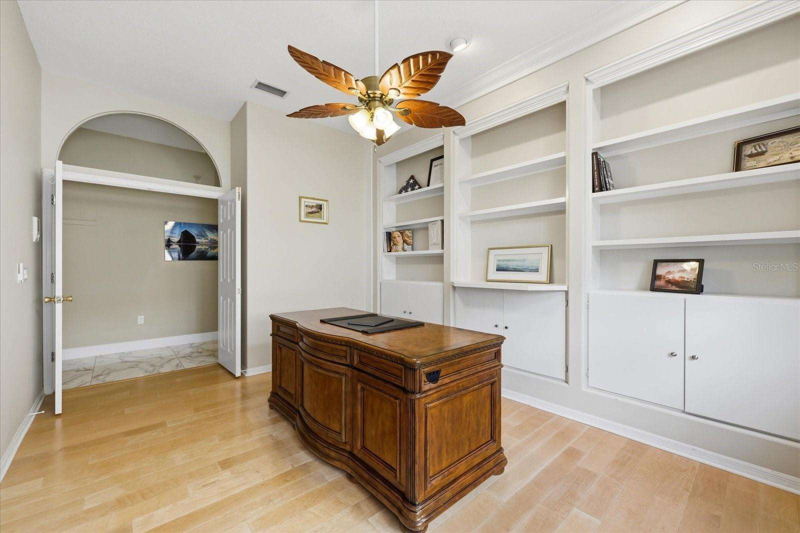 Image 23 of 56 For 3196 Crescent Oaks Boulevard