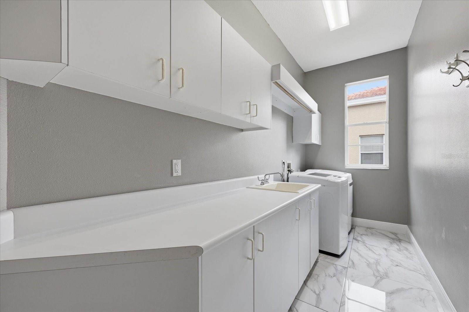 Image 28 of 56 For 3196 Crescent Oaks Boulevard