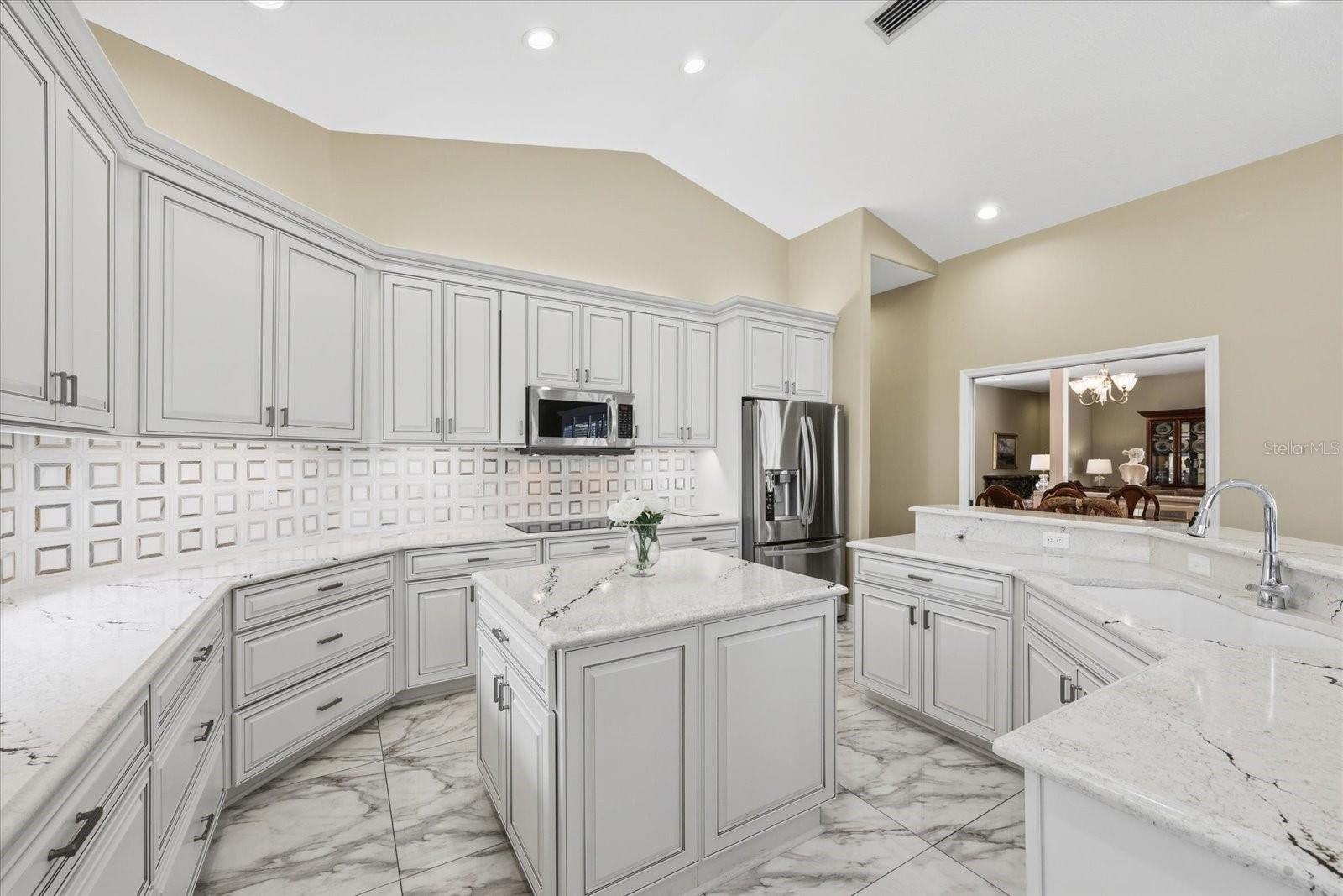 Image 9 of 56 For 3196 Crescent Oaks Boulevard