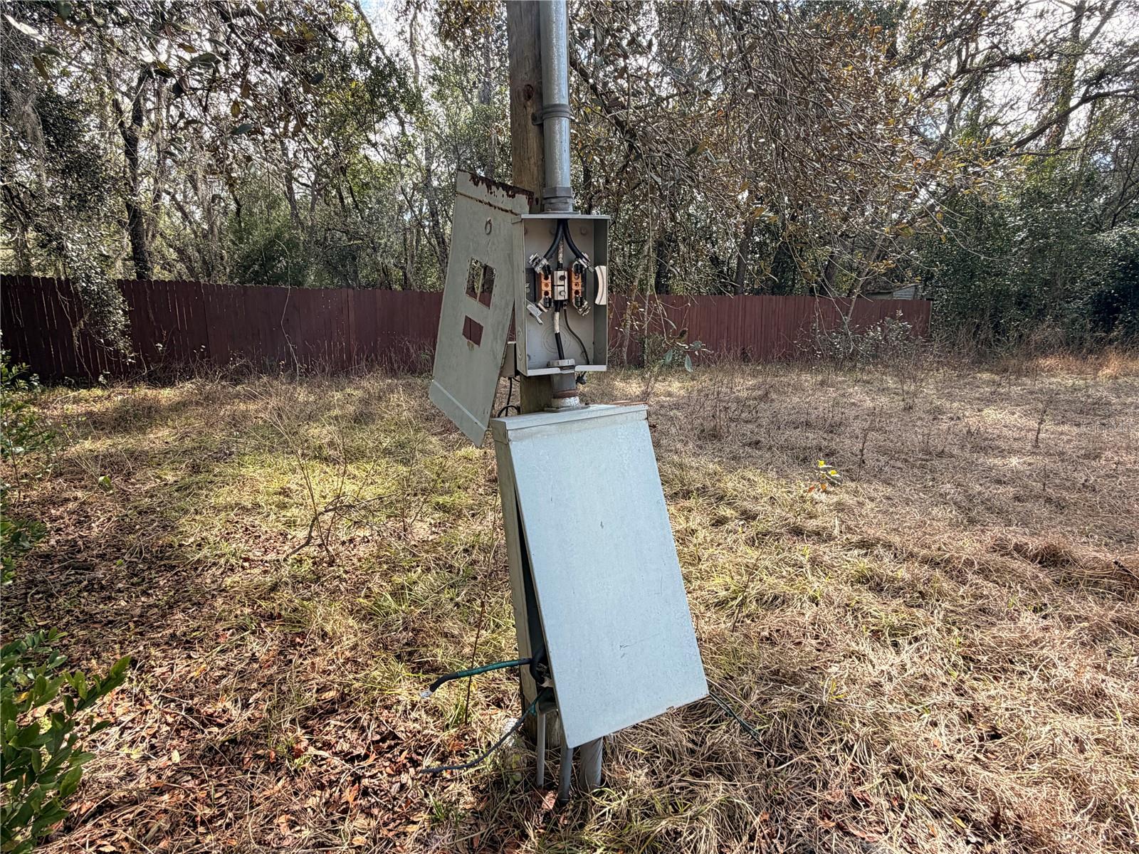 Image 4 of 6 For 9950 Lake Drive