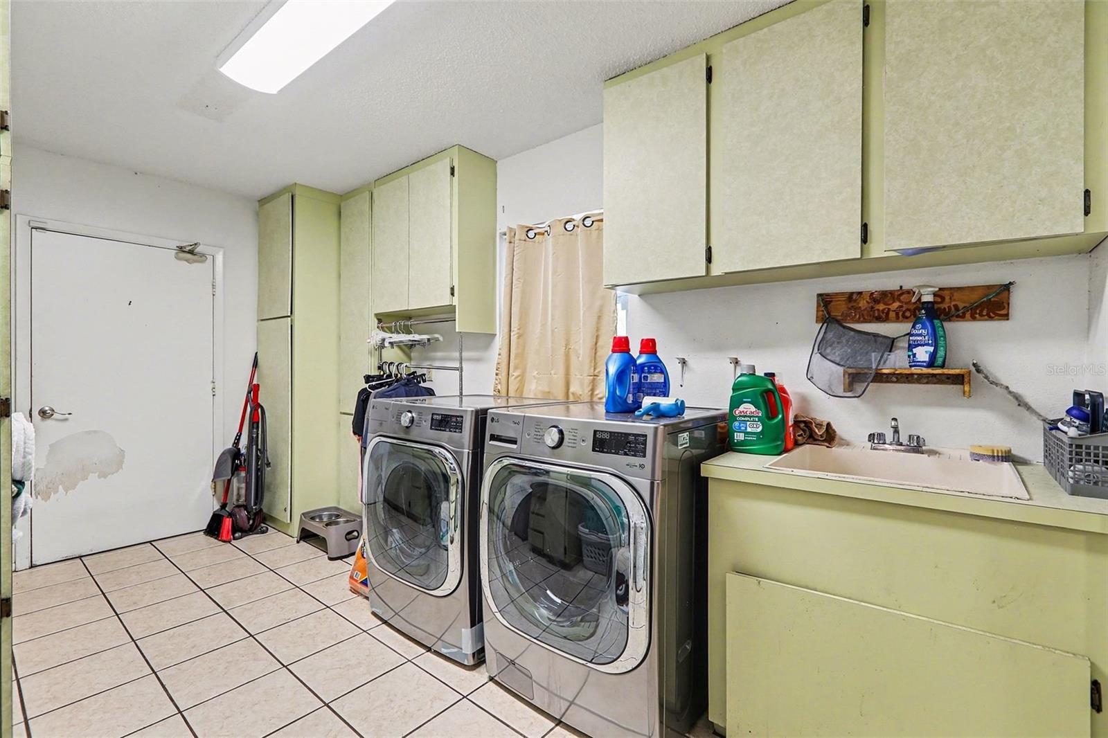 Image 24 of 29 For 5223 17th Street Court E