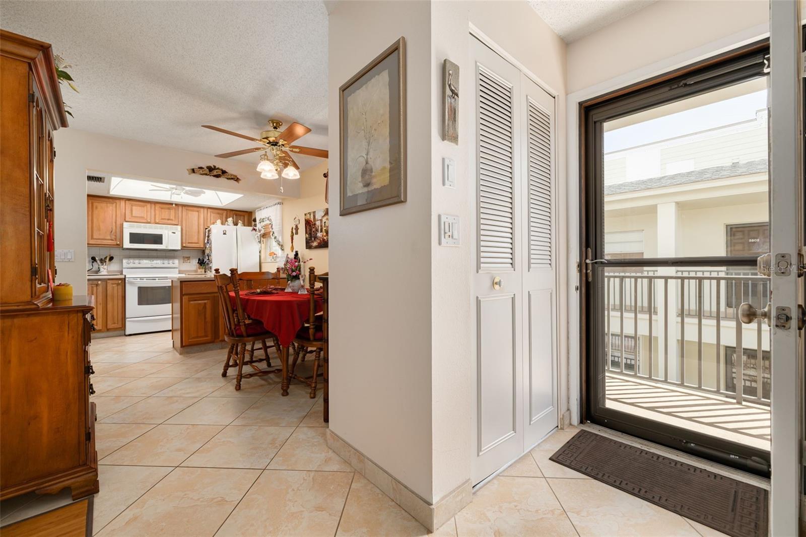 Listing photo id 10 for 2700 Bayshore Boulevard 5302