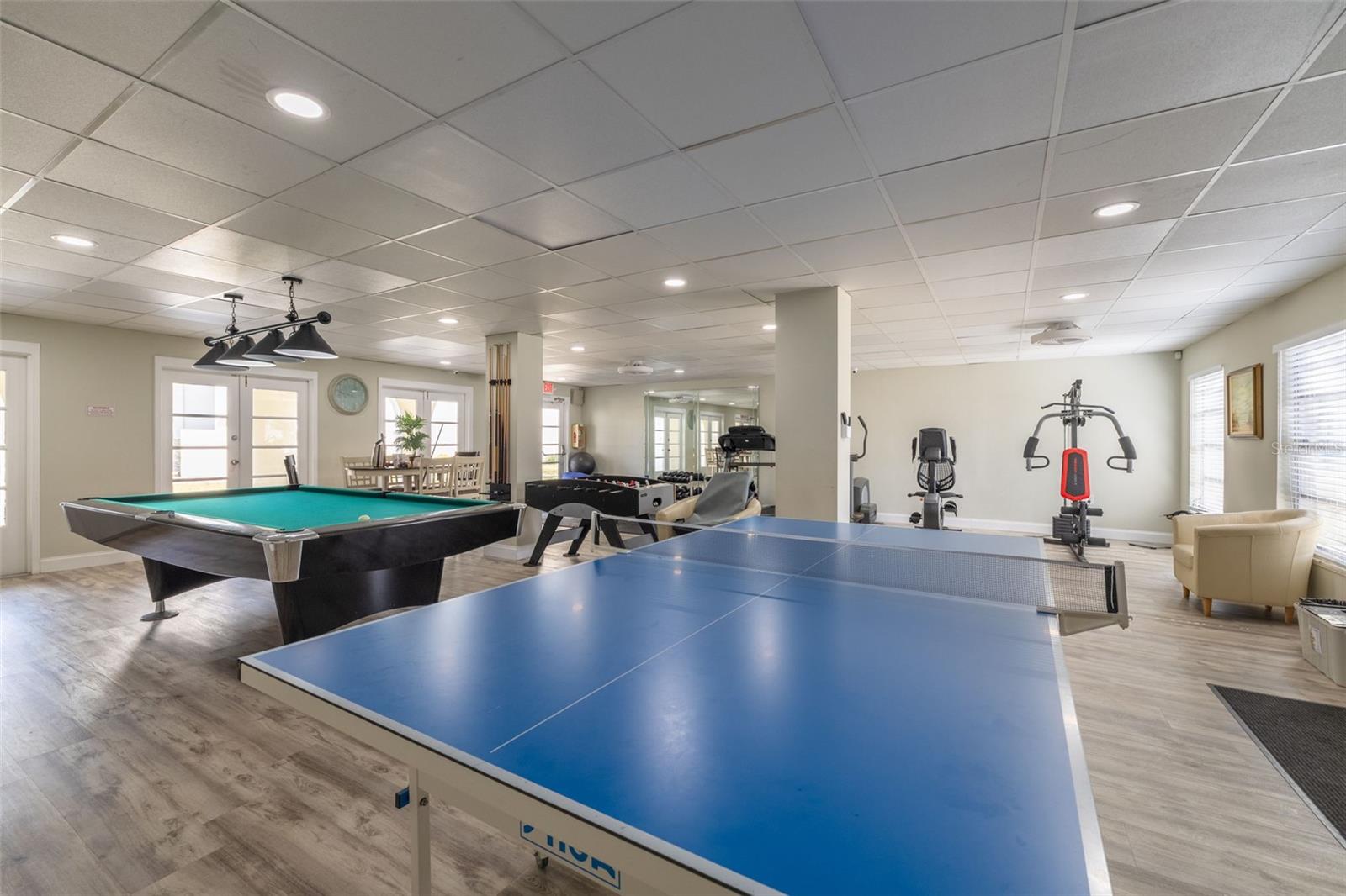 Listing photo id 36 for 2700 Bayshore Boulevard 5302