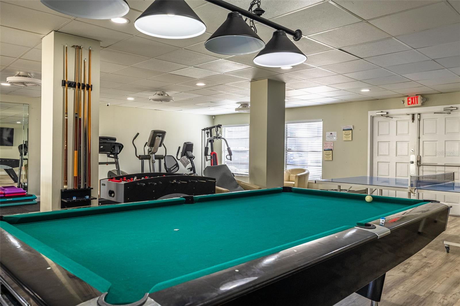 Listing photo id 37 for 2700 Bayshore Boulevard 5302