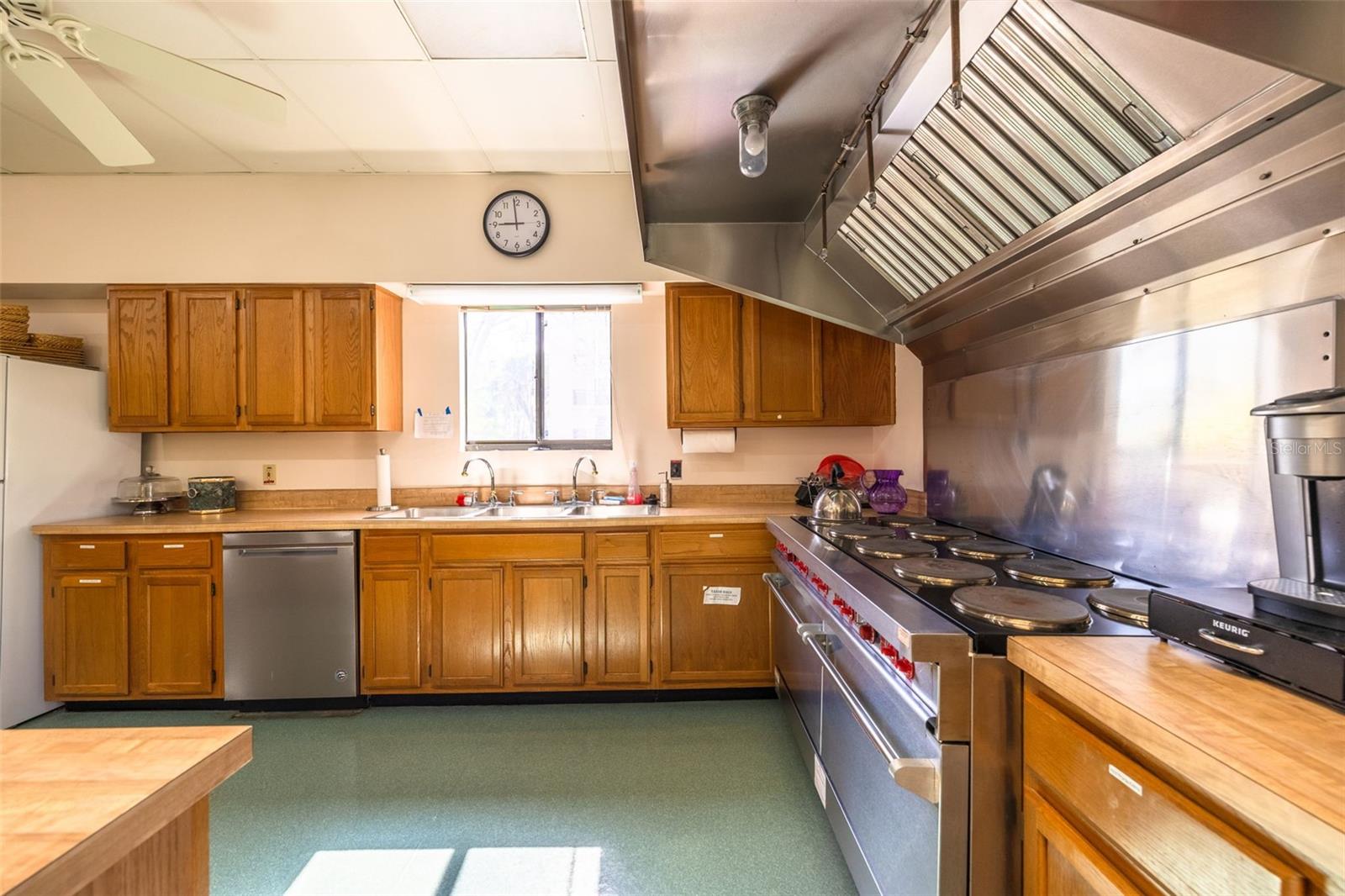 Listing photo id 46 for 2700 Bayshore Boulevard 5302