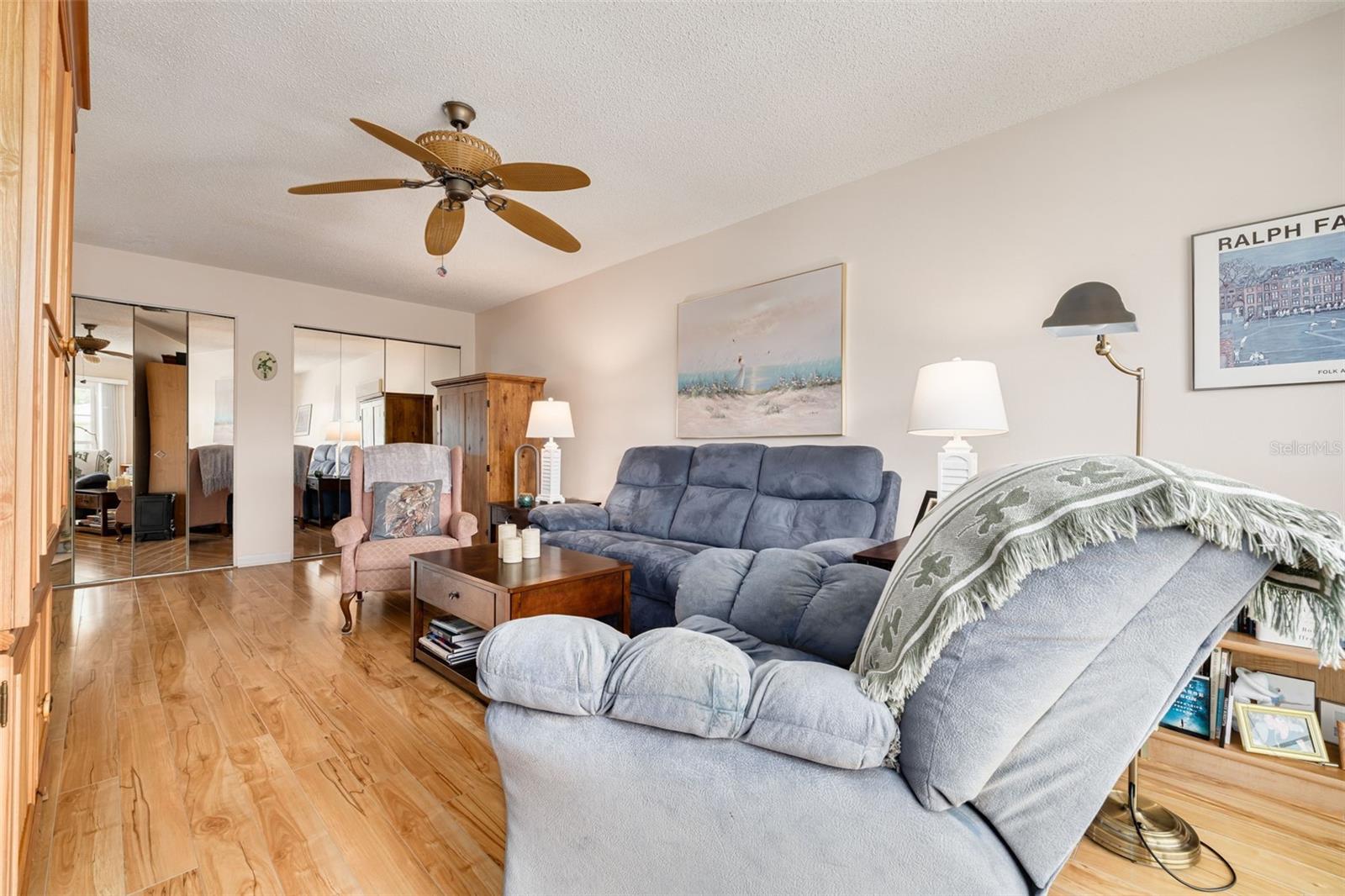 Listing photo id 7 for 2700 Bayshore Boulevard 5302