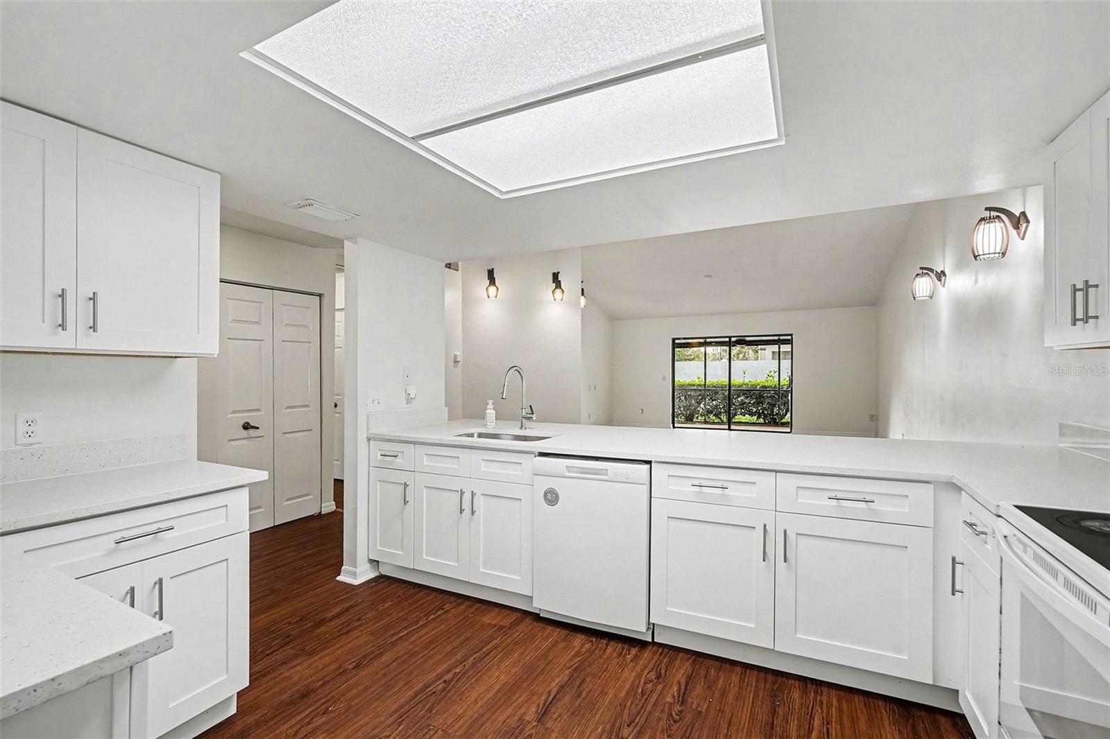 Image 4 of 16 For 18302 Aintree Court