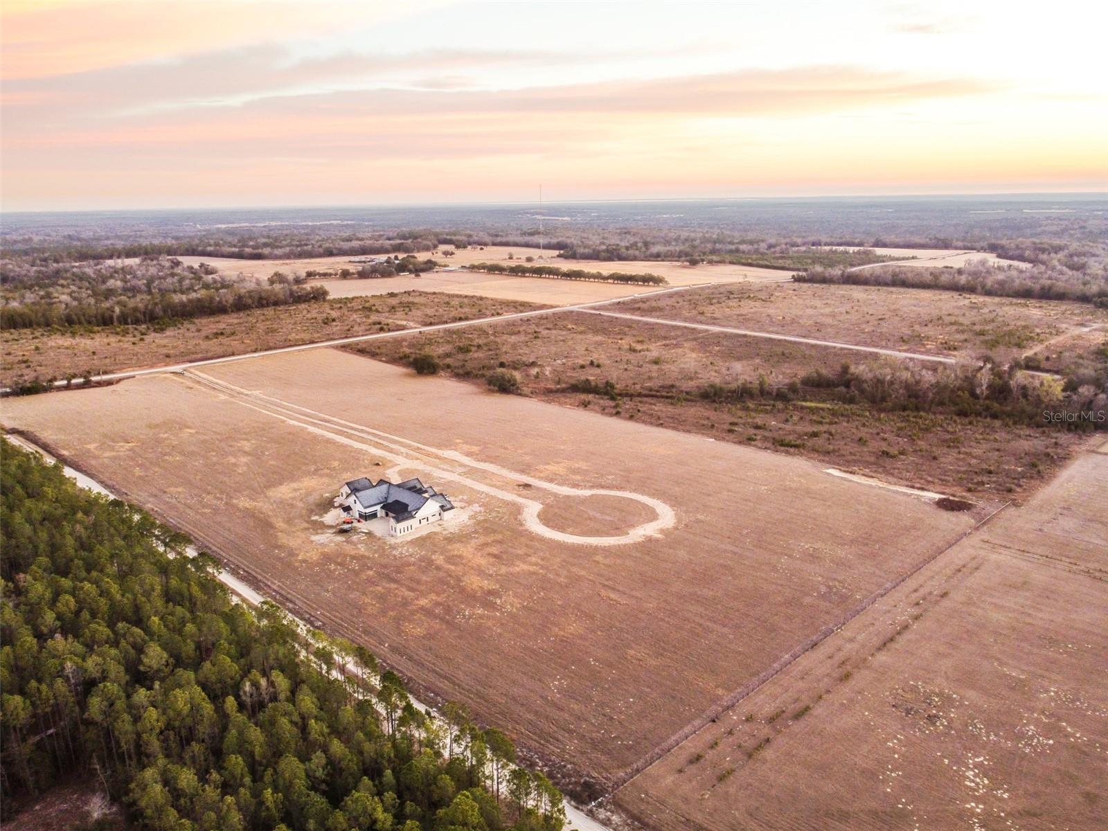 Image 6 of 7 For Royal Sky (lot 4) Court