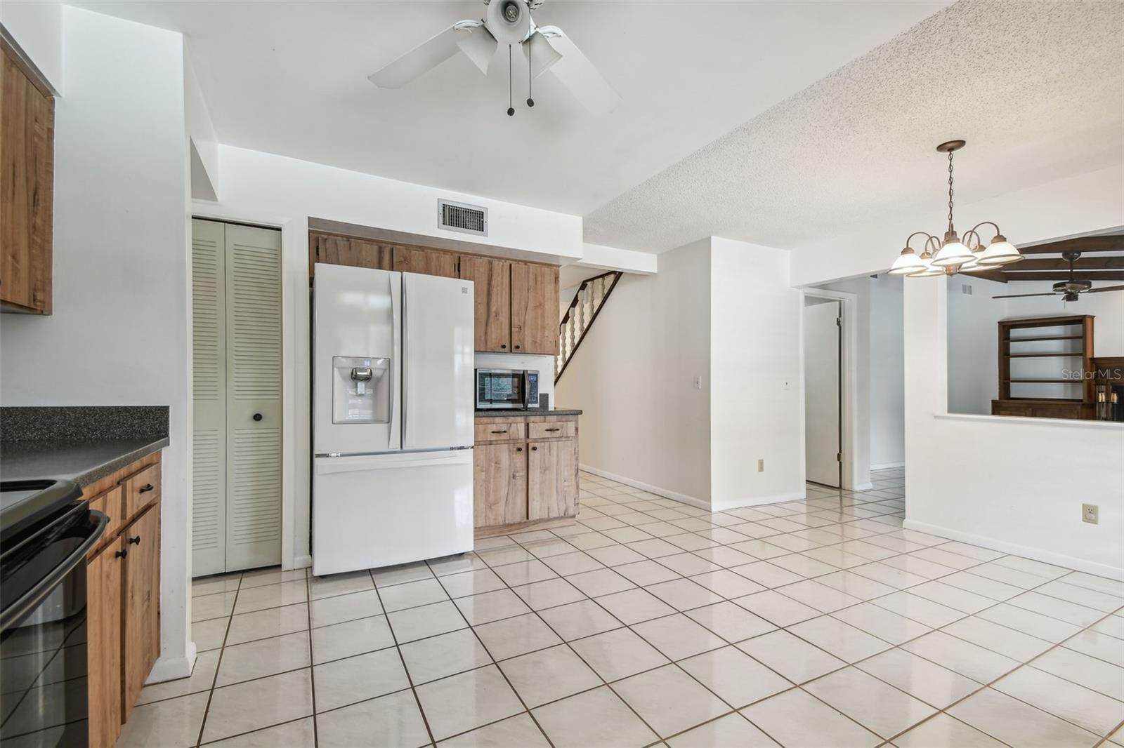 Image 16 of 63 For 6107 Oak Fern Court