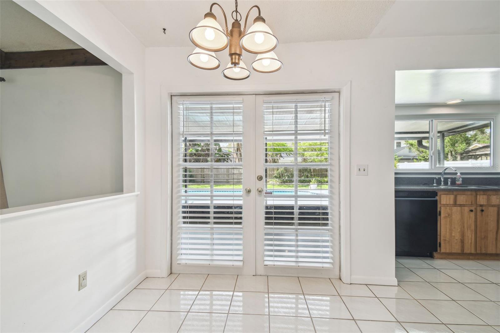 Image 19 of 63 For 6107 Oak Fern Court