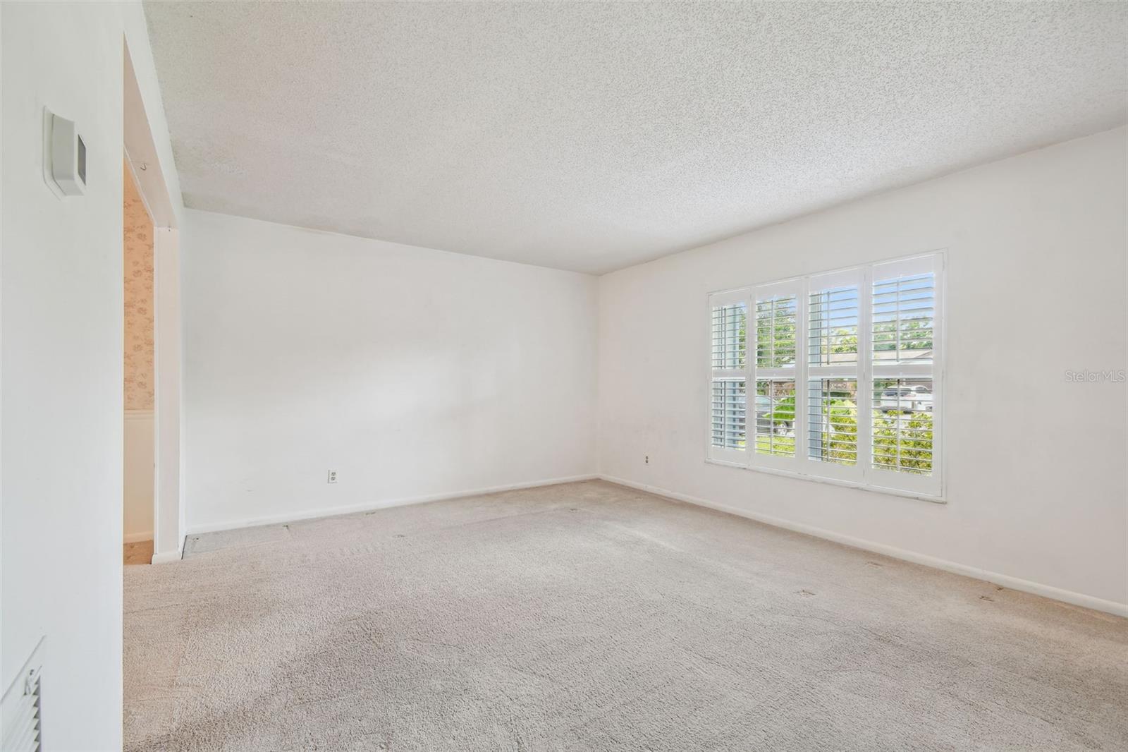 Image 26 of 63 For 6107 Oak Fern Court