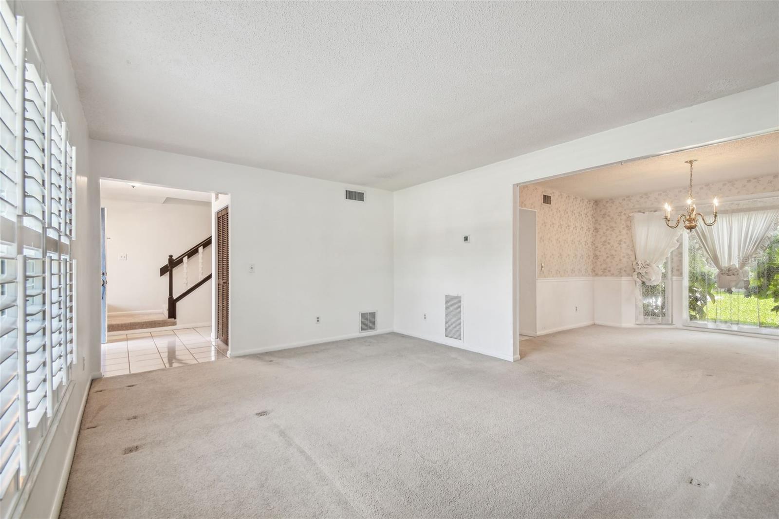 Image 27 of 63 For 6107 Oak Fern Court