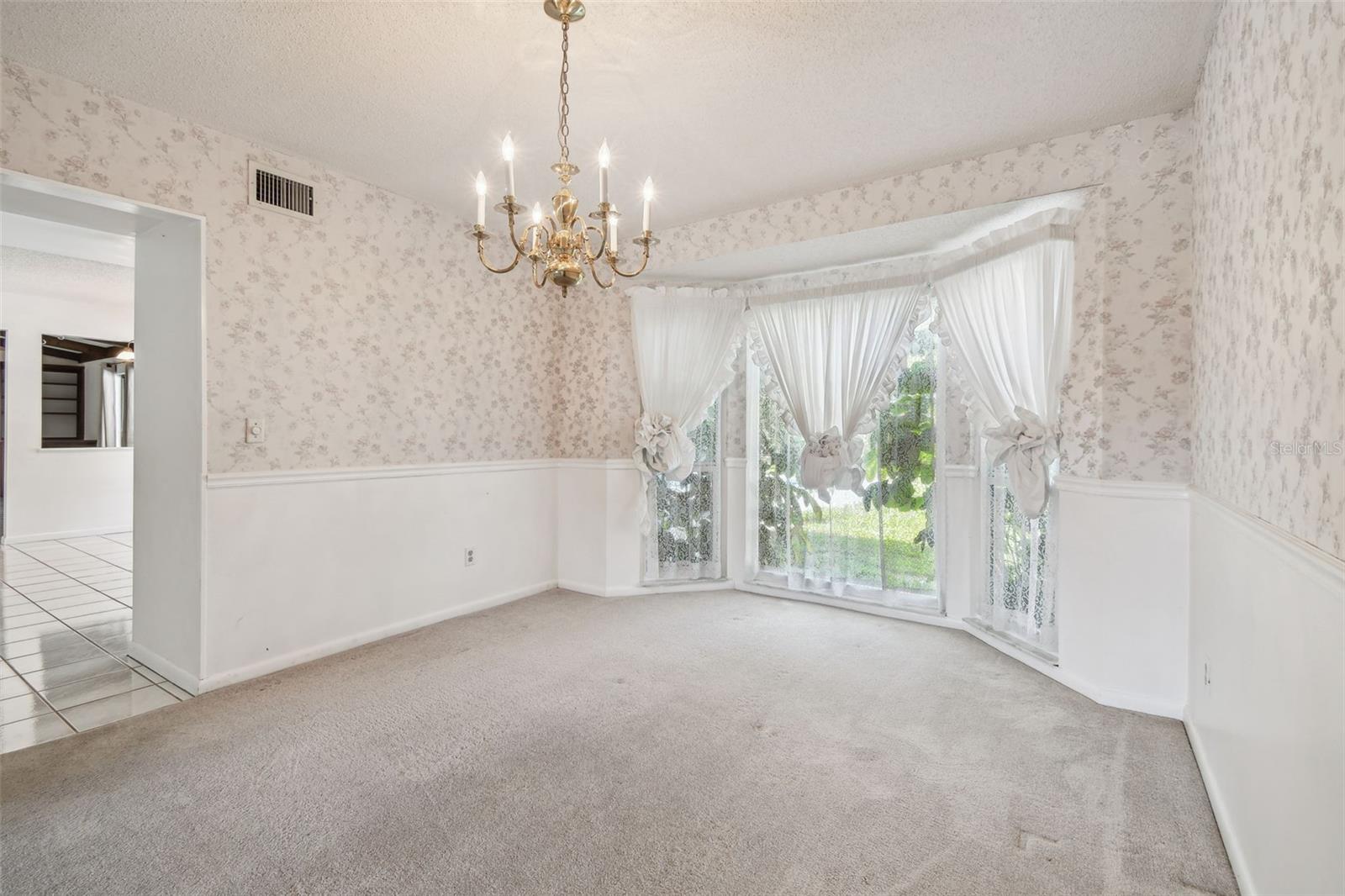 Image 28 of 63 For 6107 Oak Fern Court