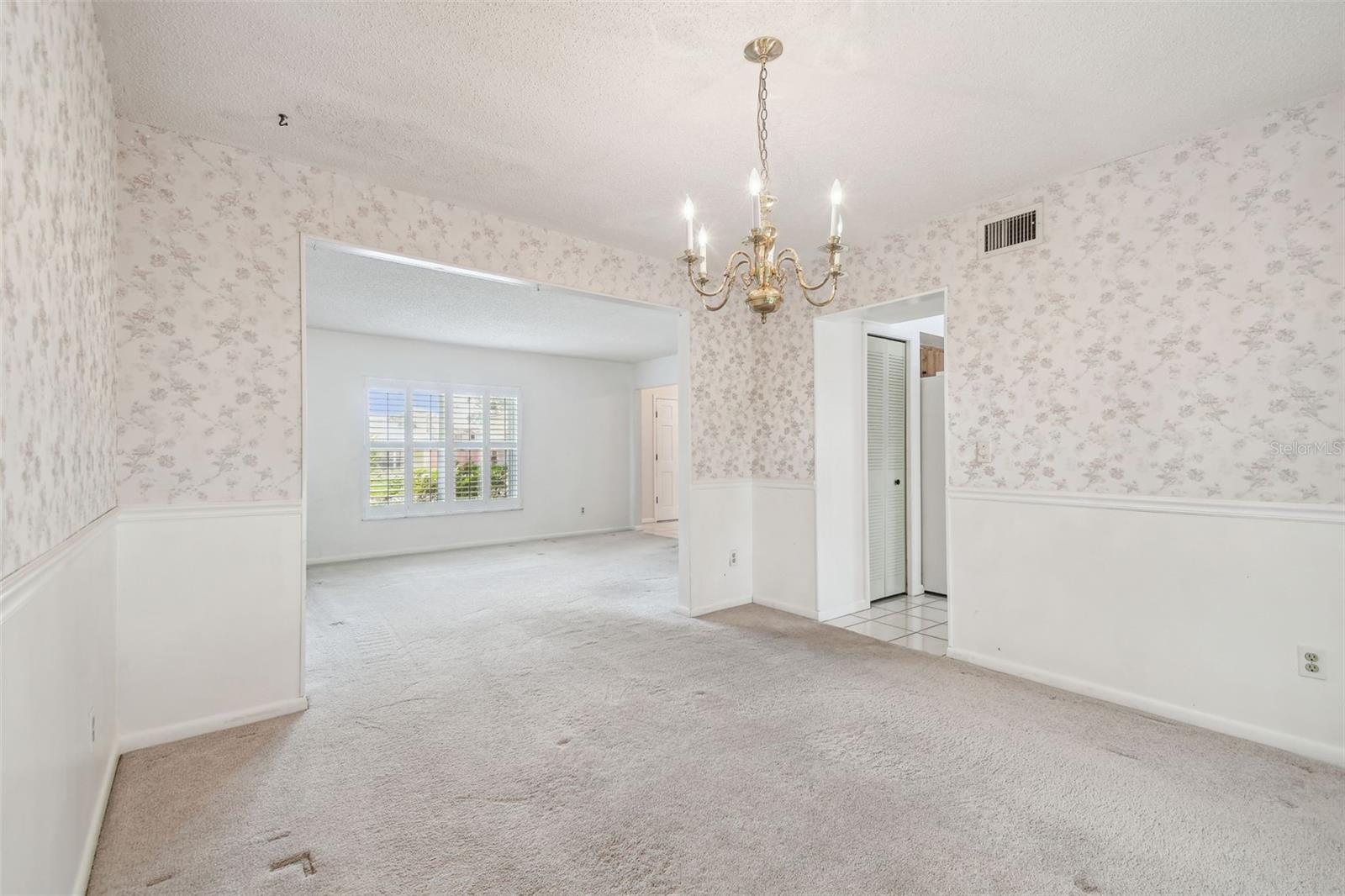 Image 29 of 63 For 6107 Oak Fern Court