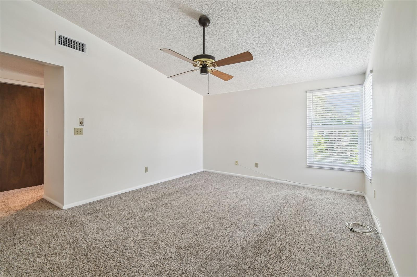 Image 30 of 63 For 6107 Oak Fern Court