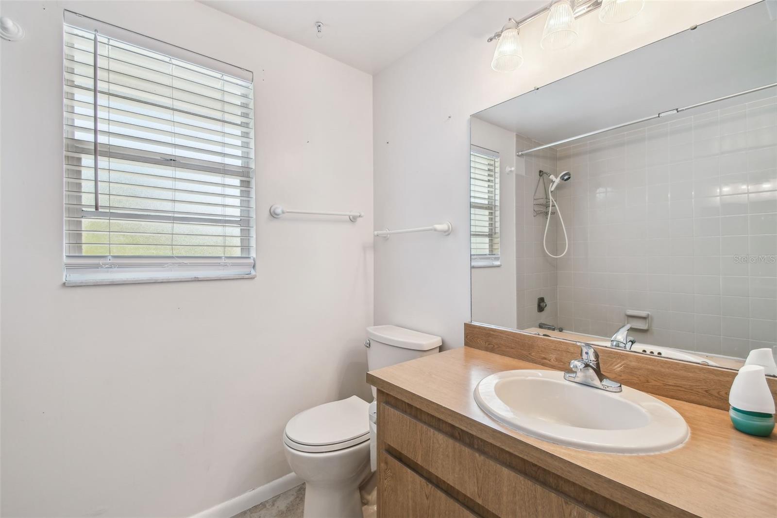 Image 33 of 63 For 6107 Oak Fern Court