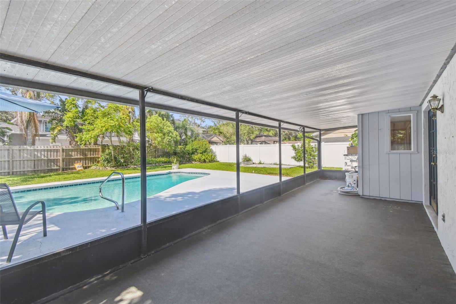 Image 44 of 63 For 6107 Oak Fern Court