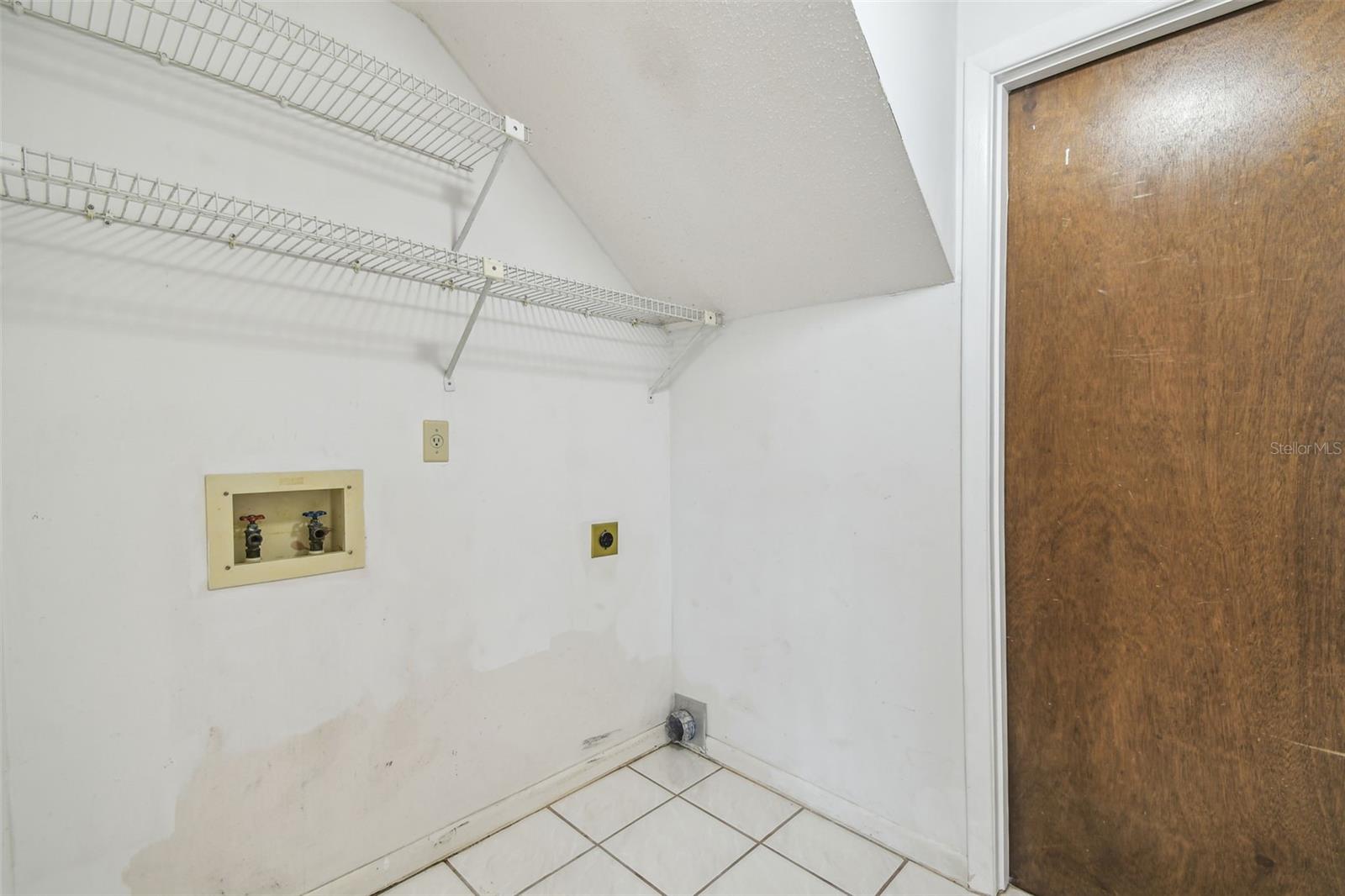 Image 56 of 63 For 6107 Oak Fern Court