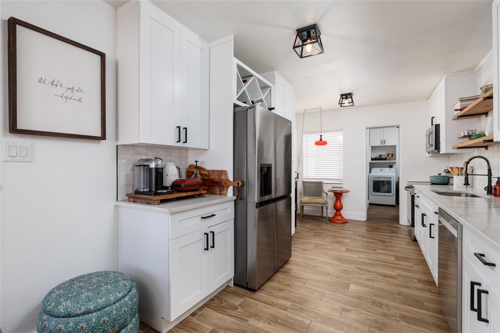 Listing photo id 6 for 600 74th Avenue N