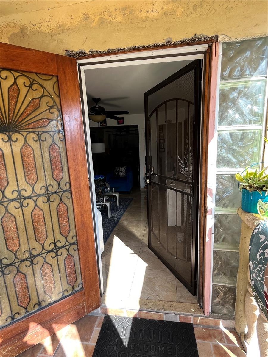 Listing photo id 10 for 995 114th Street