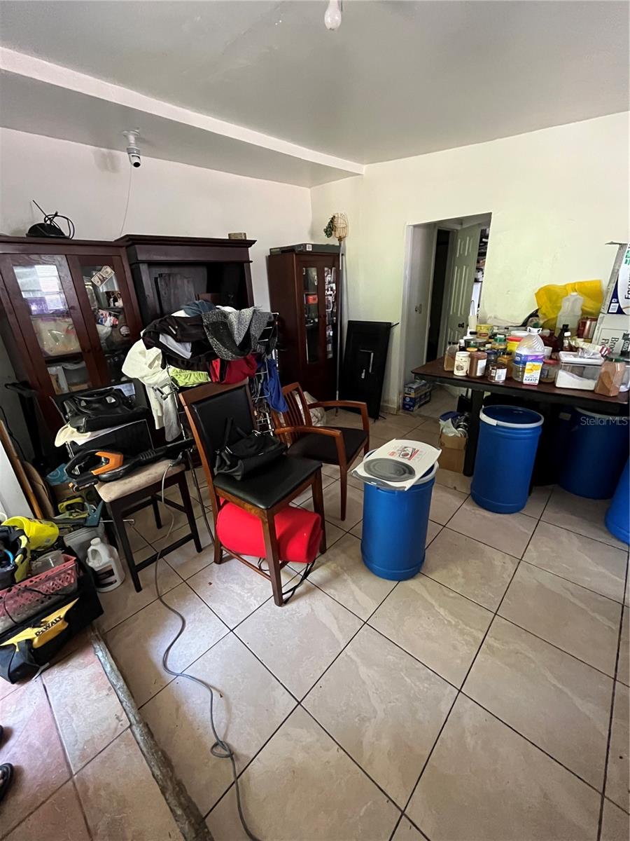 Listing photo id 31 for 995 114th Street