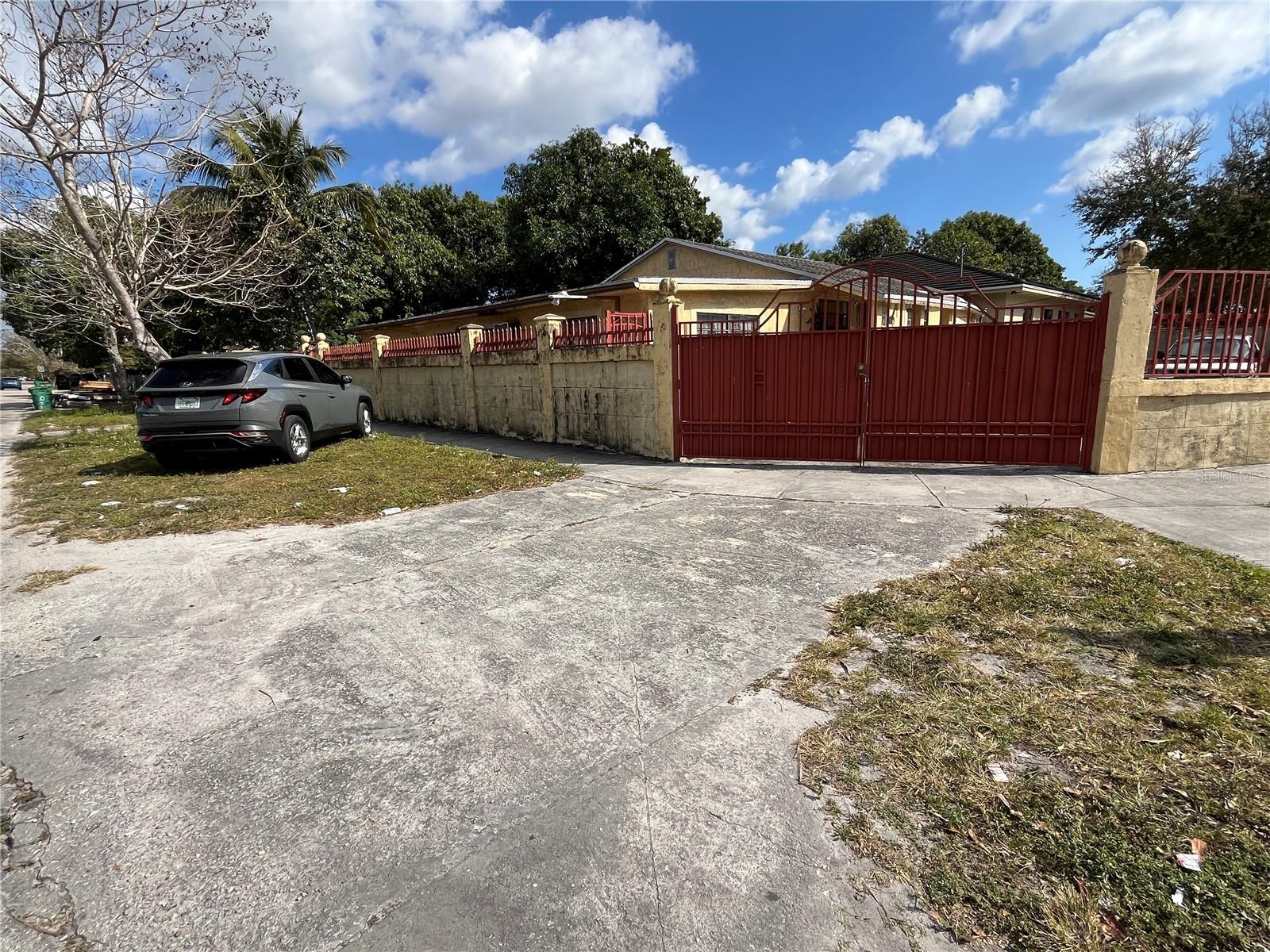 Listing photo id 2 for 995 114th Street