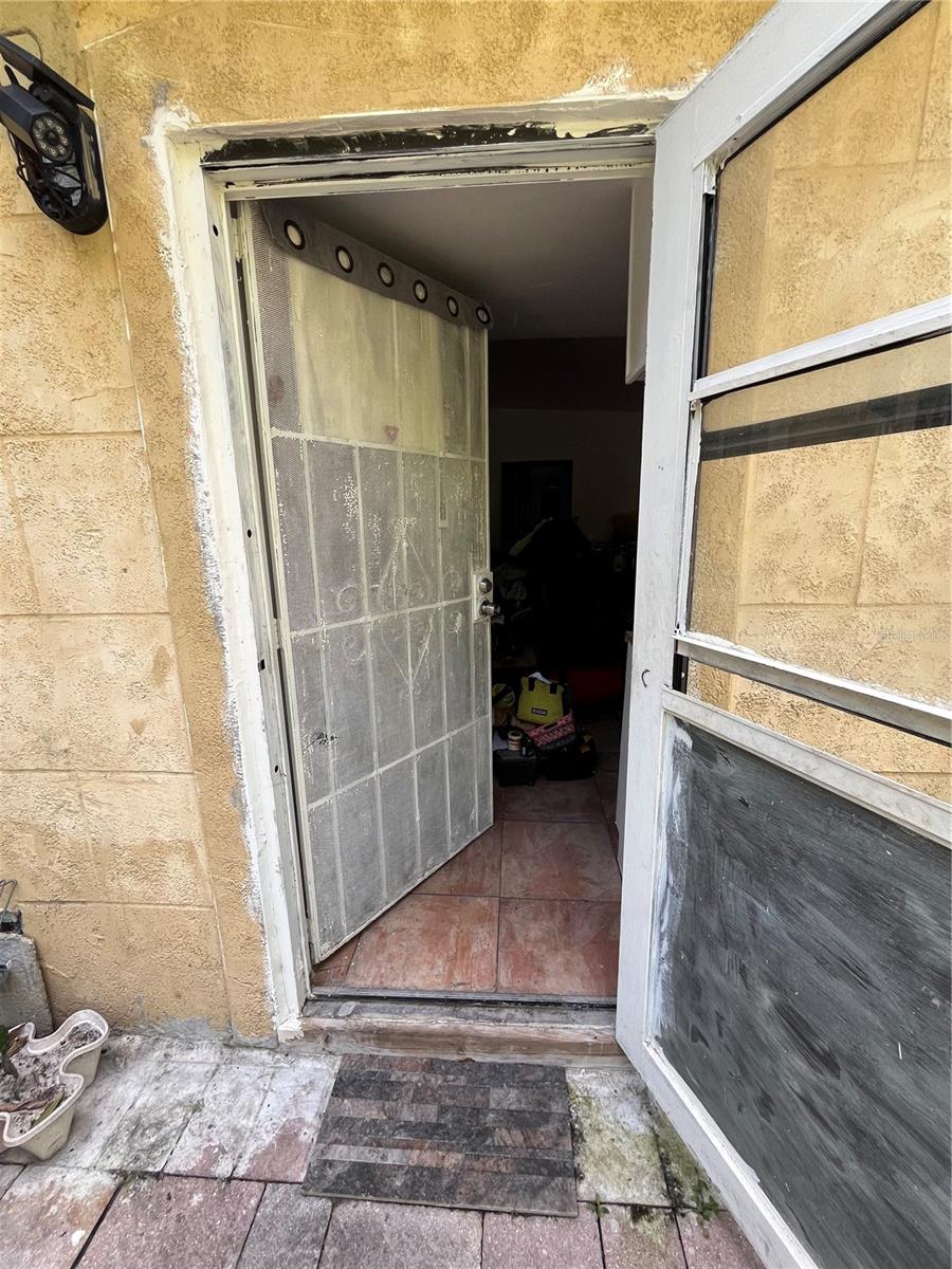 Listing photo id 40 for 995 114th Street