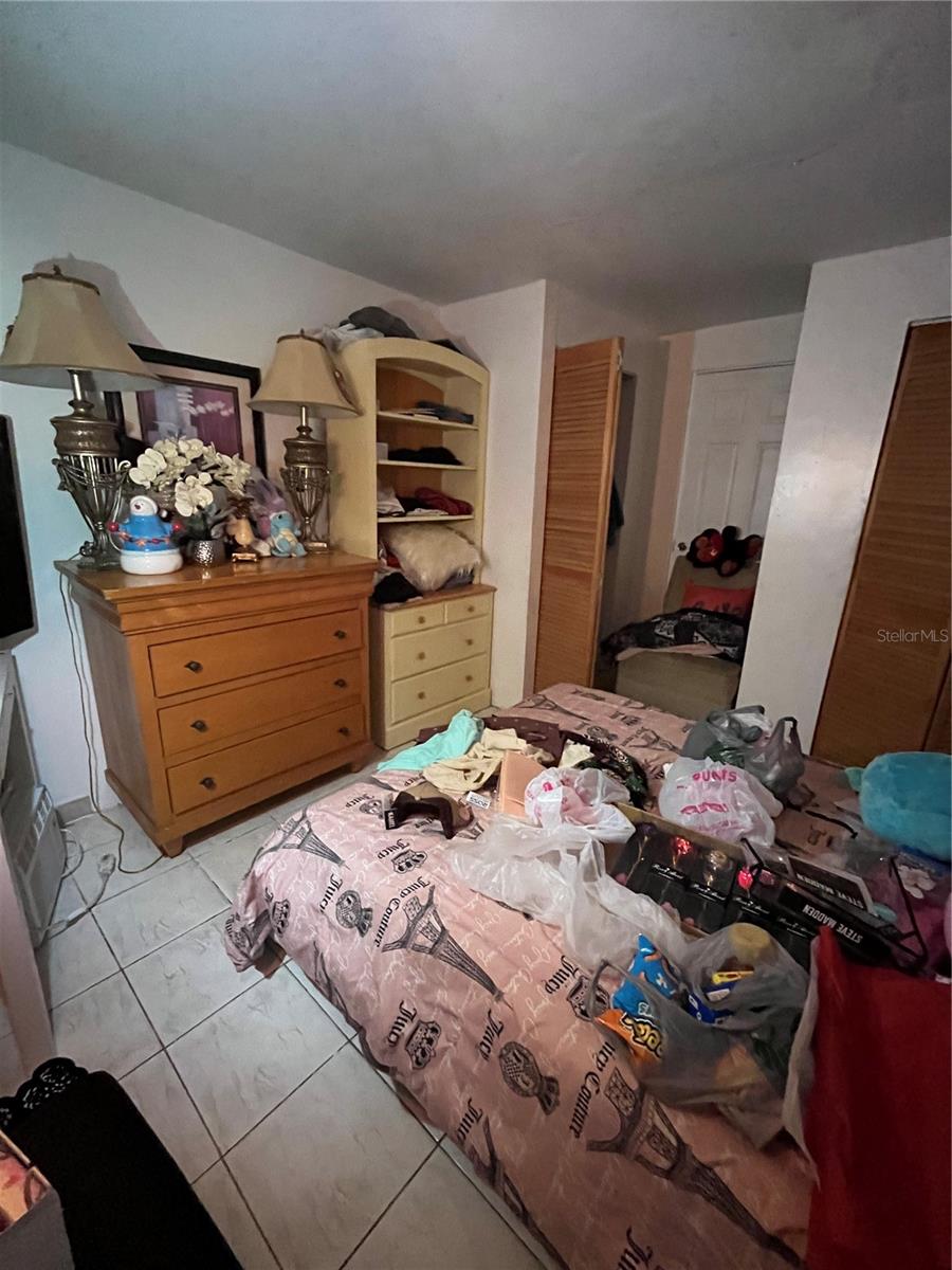 Listing photo id 45 for 995 114th Street