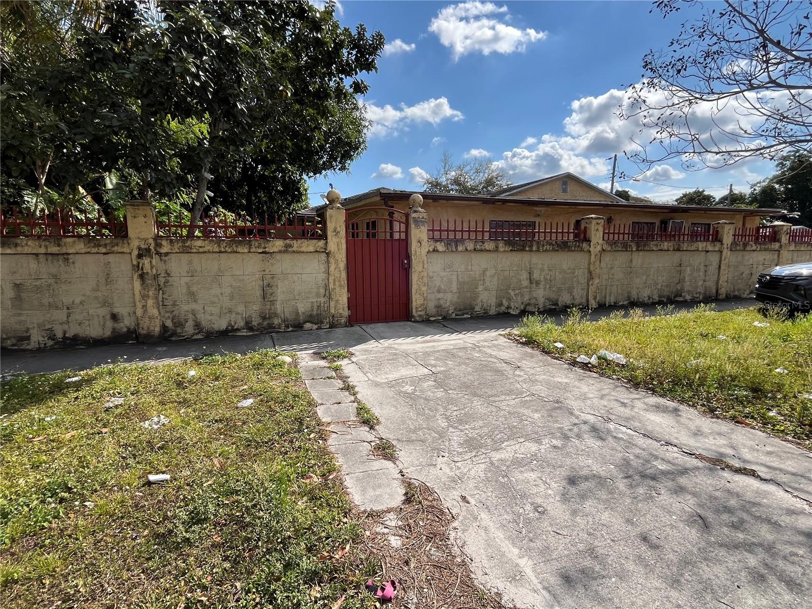 Listing photo id 5 for 995 114th Street