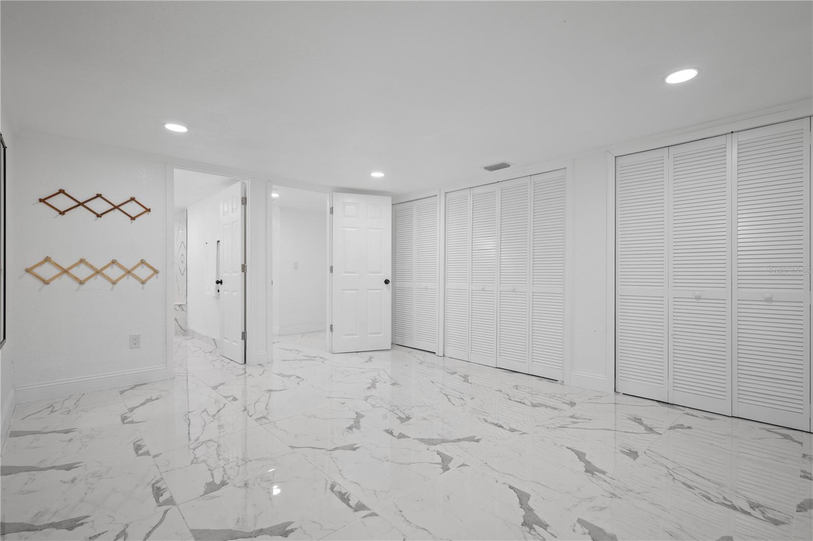 Image 10 of 23 For 5115 16th Street N