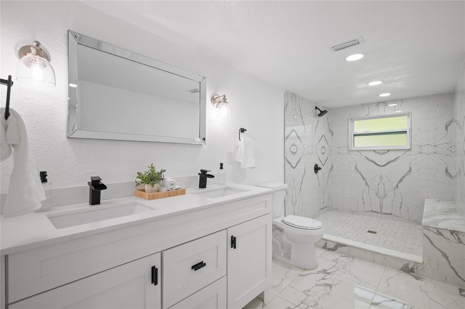 Image 11 of 23 For 5115 16th Street N