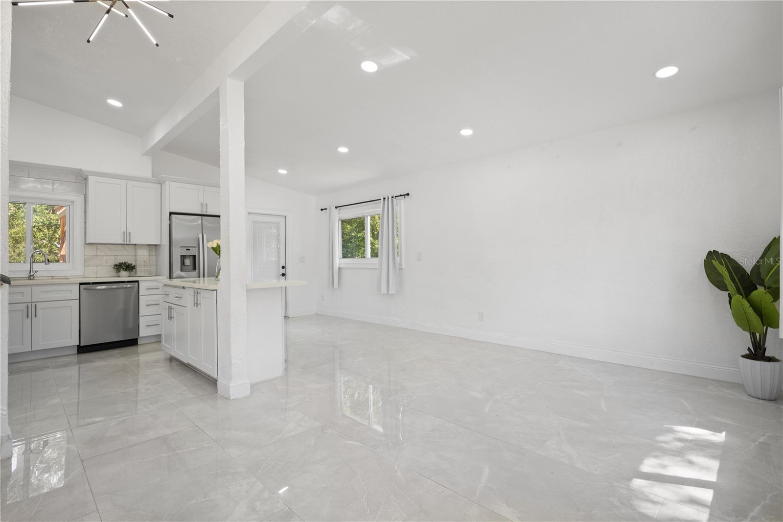 Image 3 of 23 For 5115 16th Street N