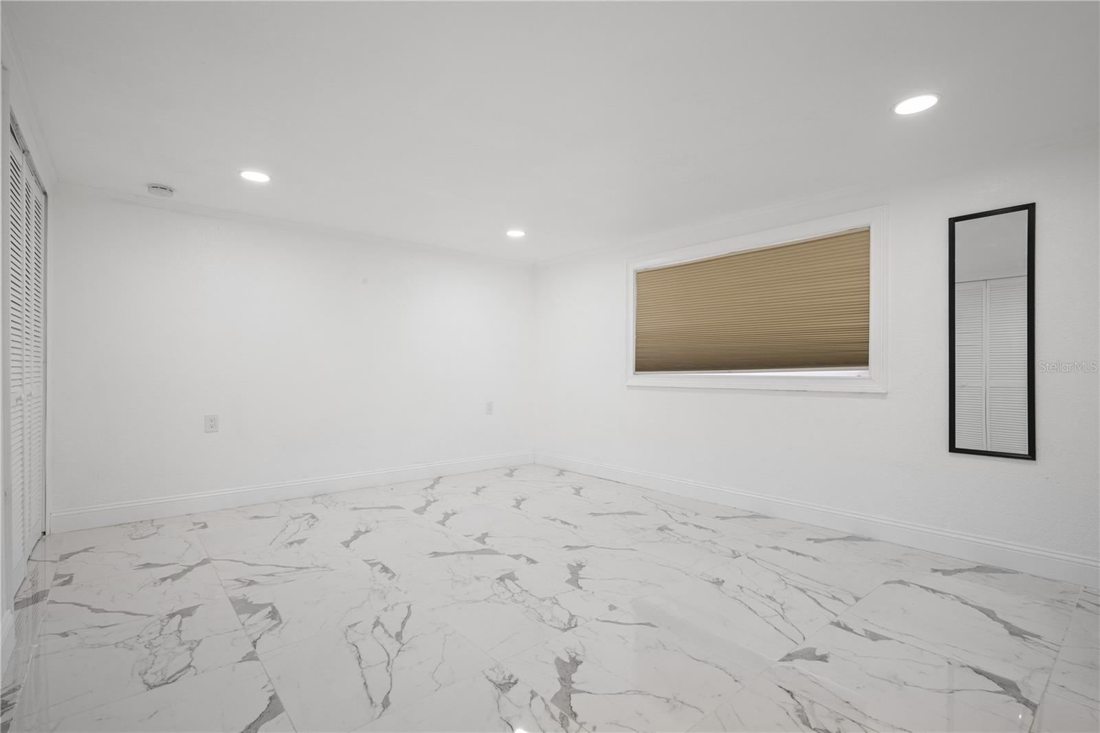 Image 8 of 23 For 5115 16th Street N