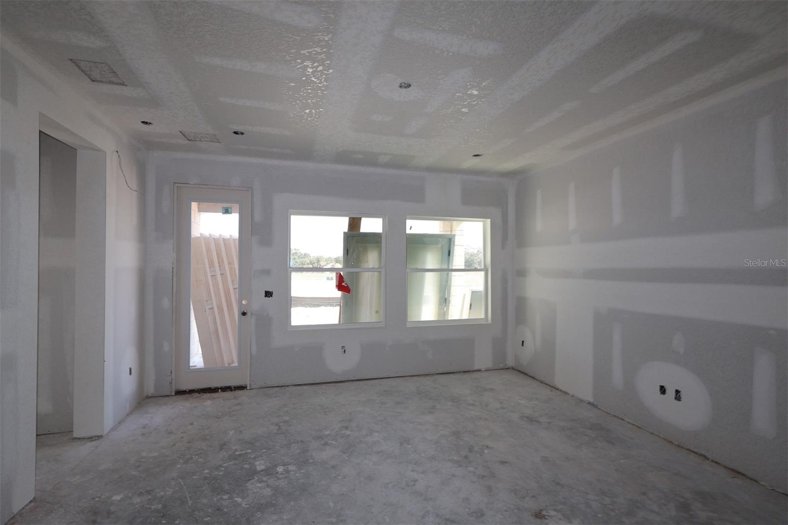 Image 7 of 12 For 15231 Eastlyn Drive