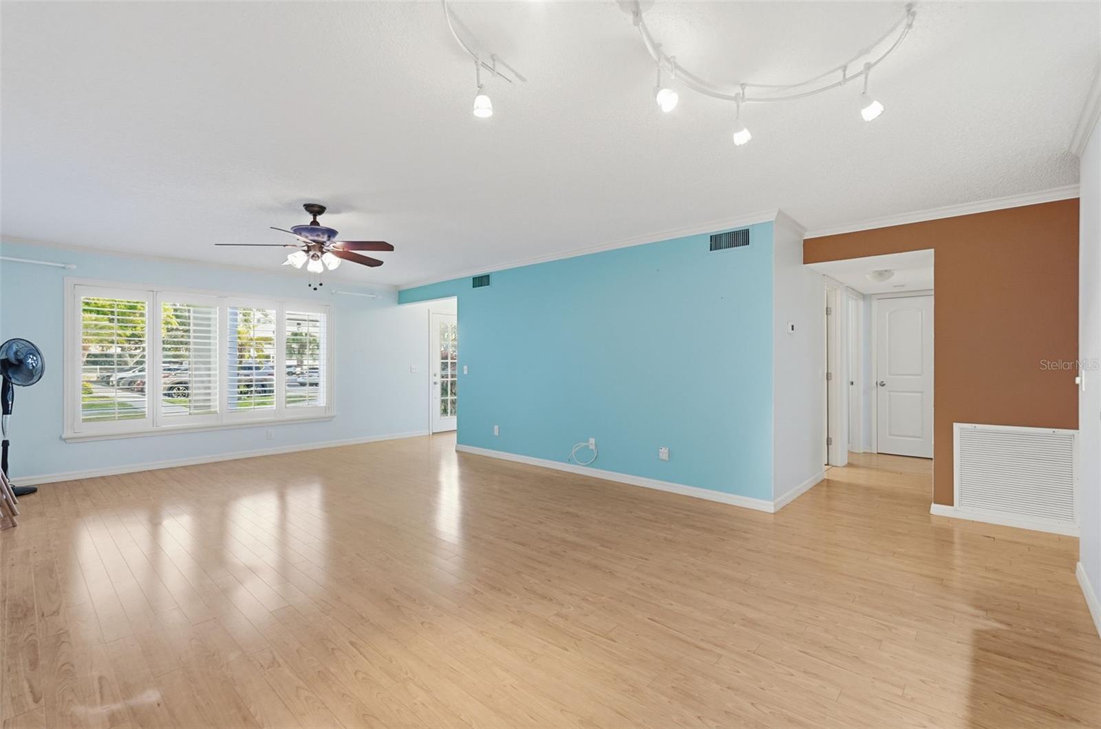 Image 20 of 73 For 2294 Swedish Drive 8