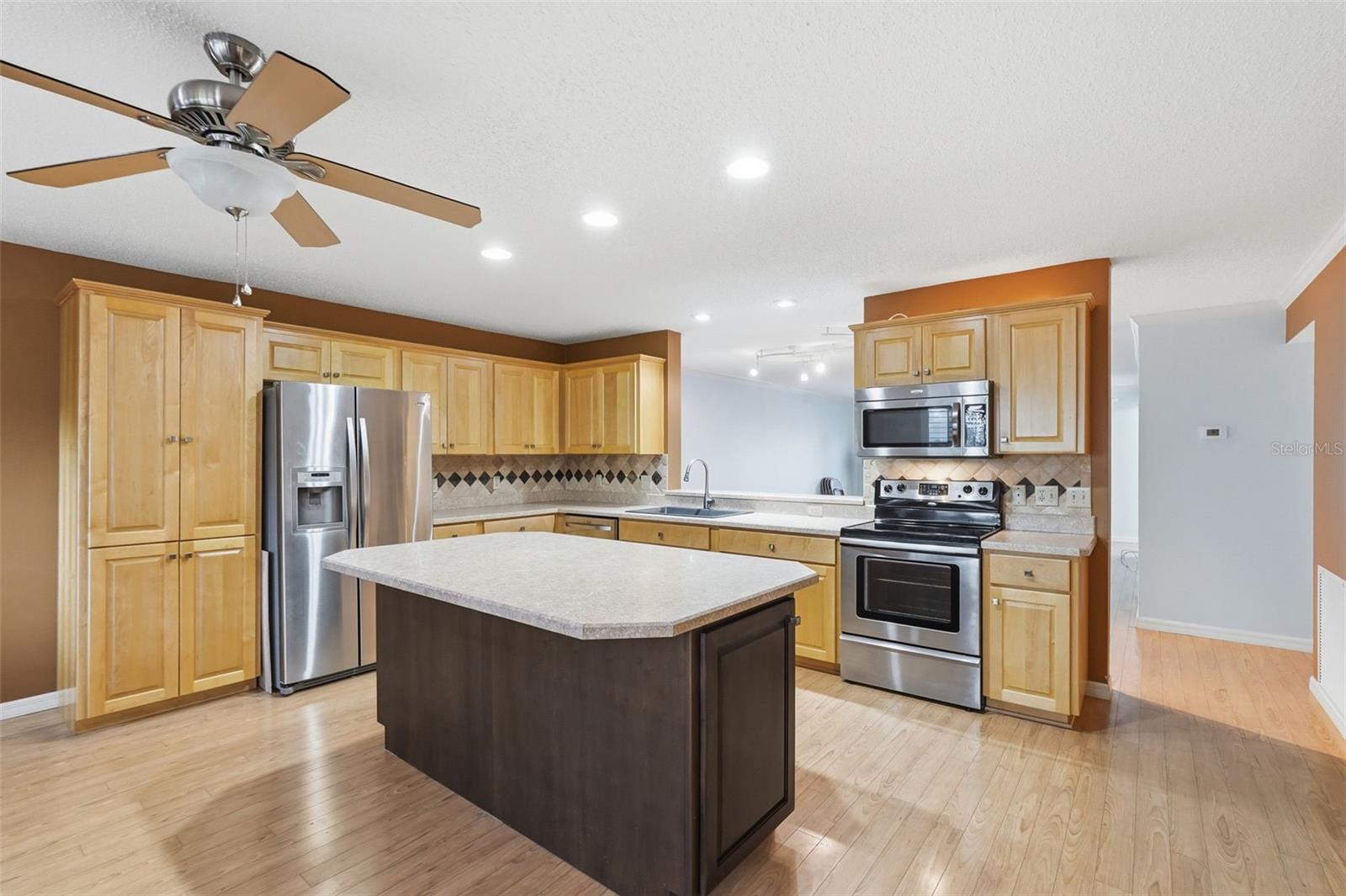 Image 23 of 73 For 2294 Swedish Drive 8