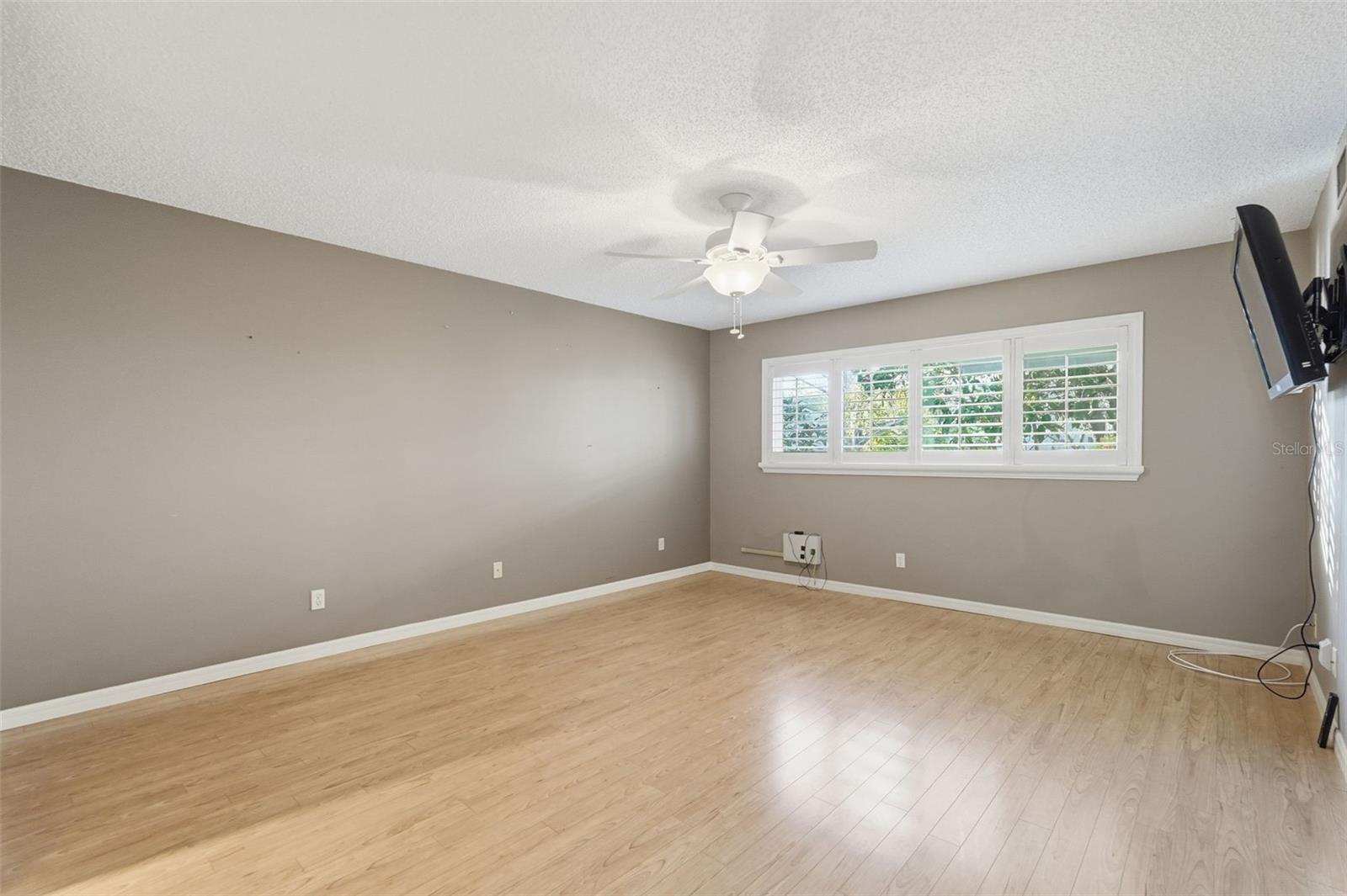 Image 42 of 73 For 2294 Swedish Drive 8