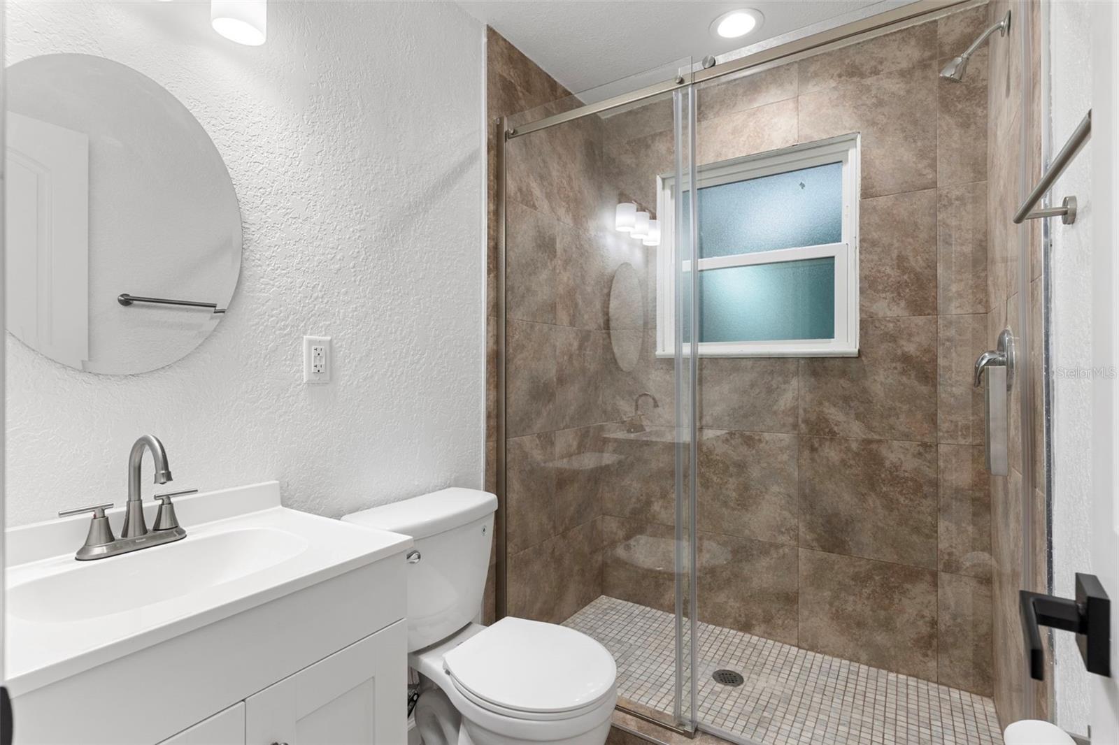 Image 9 of 17 For 1160 Edgewood Drive