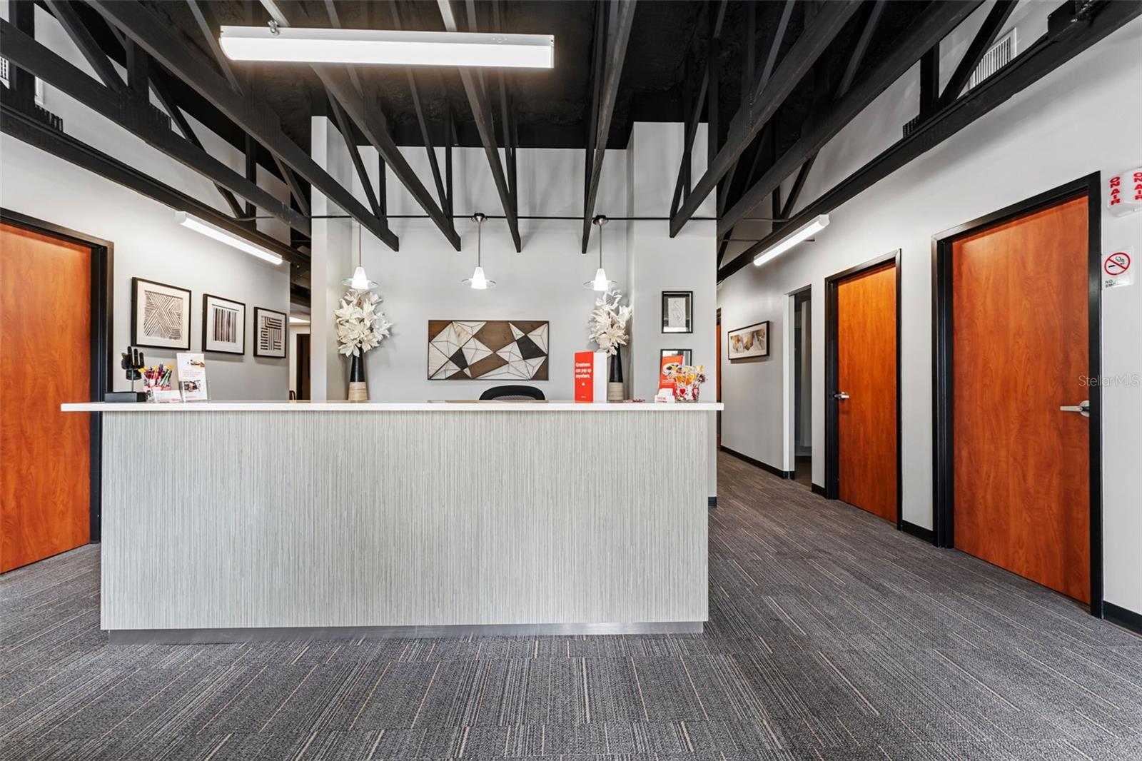 Listing photo id 10 for 3007 Cypress Street