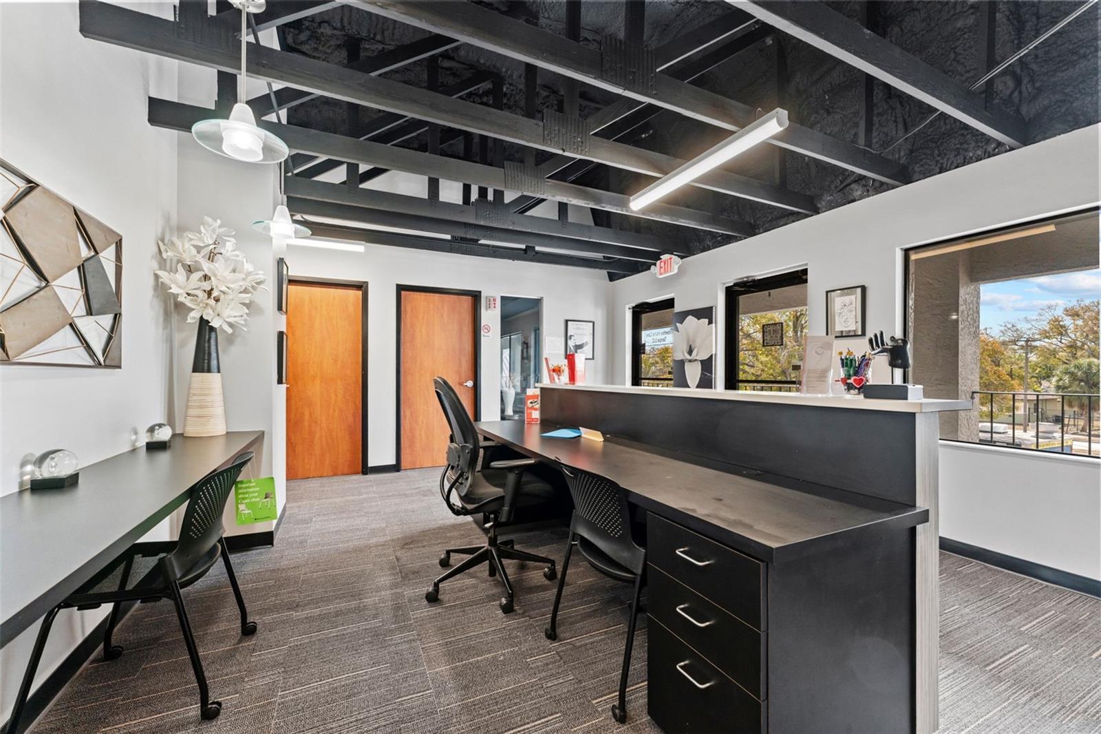 Listing photo id 11 for 3007 Cypress Street