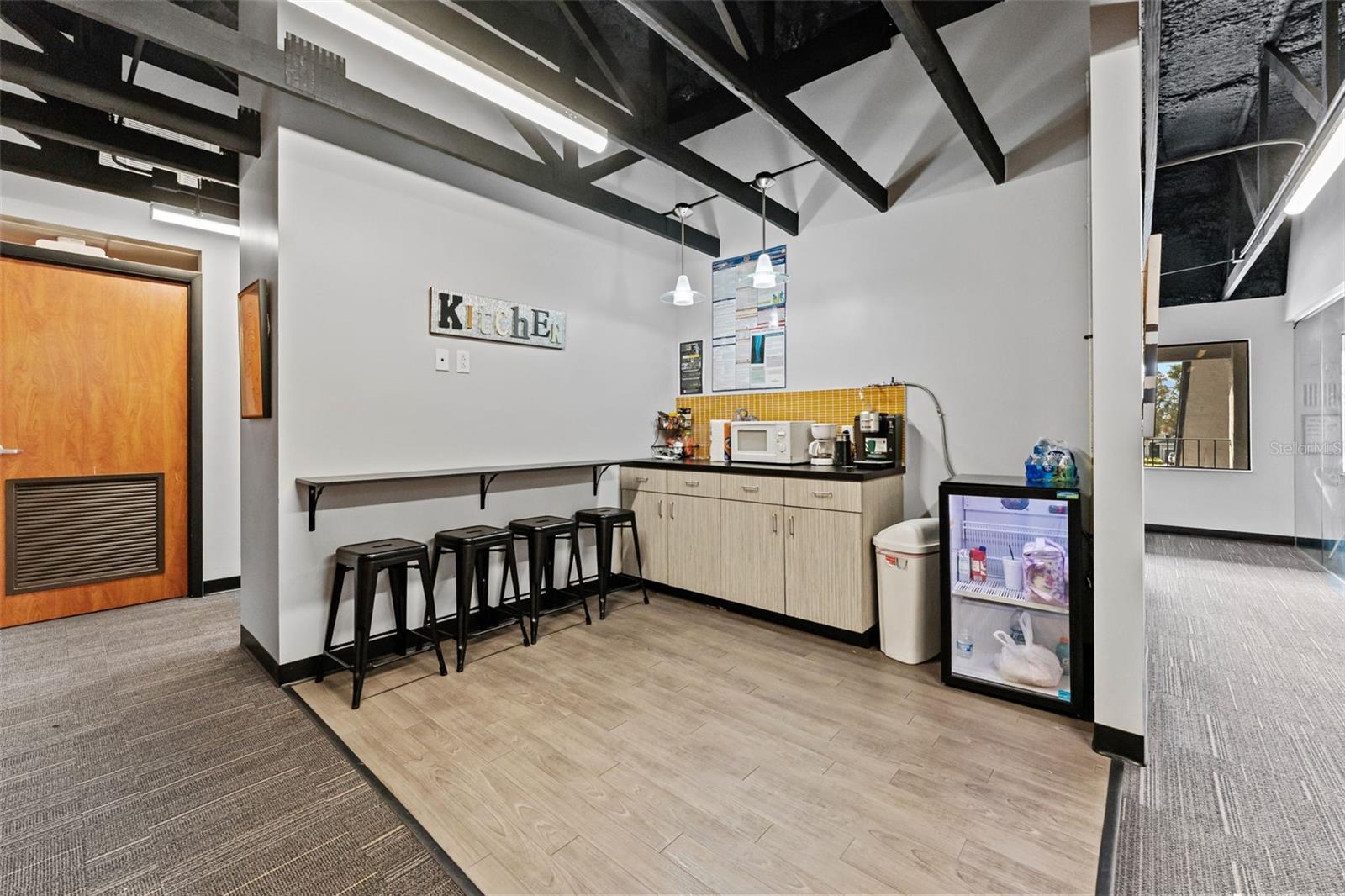 Listing photo id 14 for 3007 Cypress Street