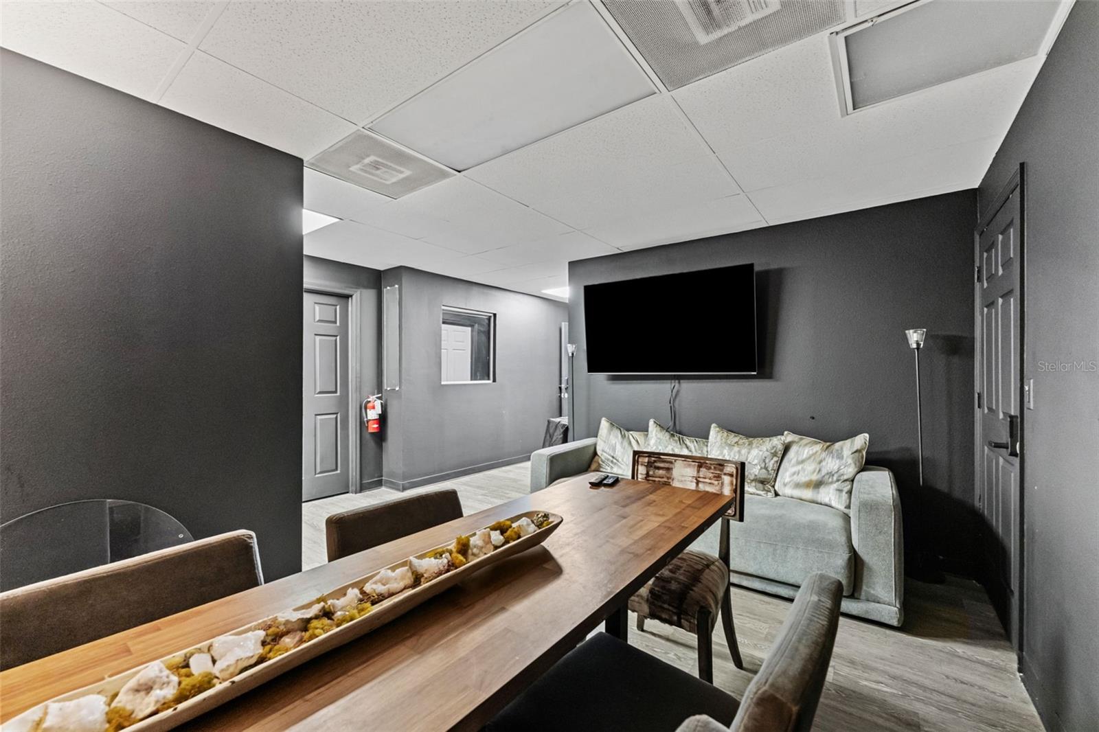 Listing photo id 27 for 3007 Cypress Street