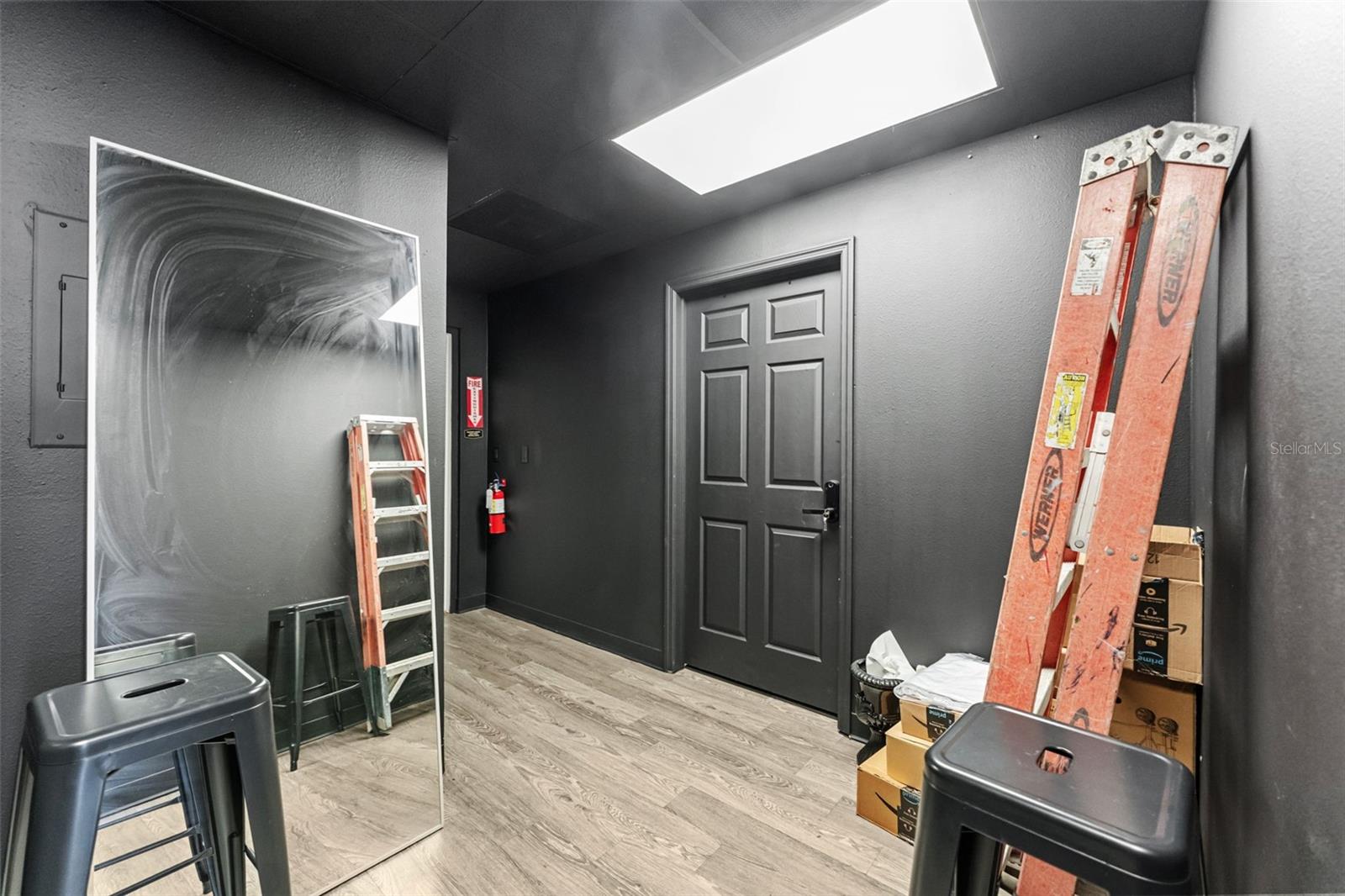 Listing photo id 28 for 3007 Cypress Street