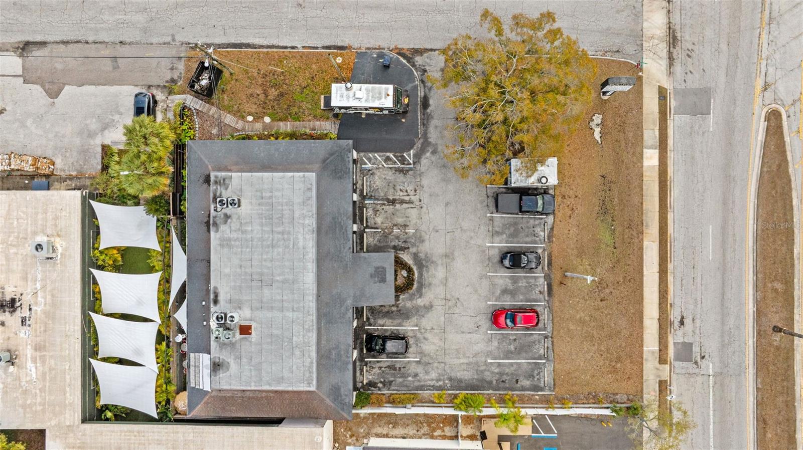 Listing photo id 47 for 3007 Cypress Street