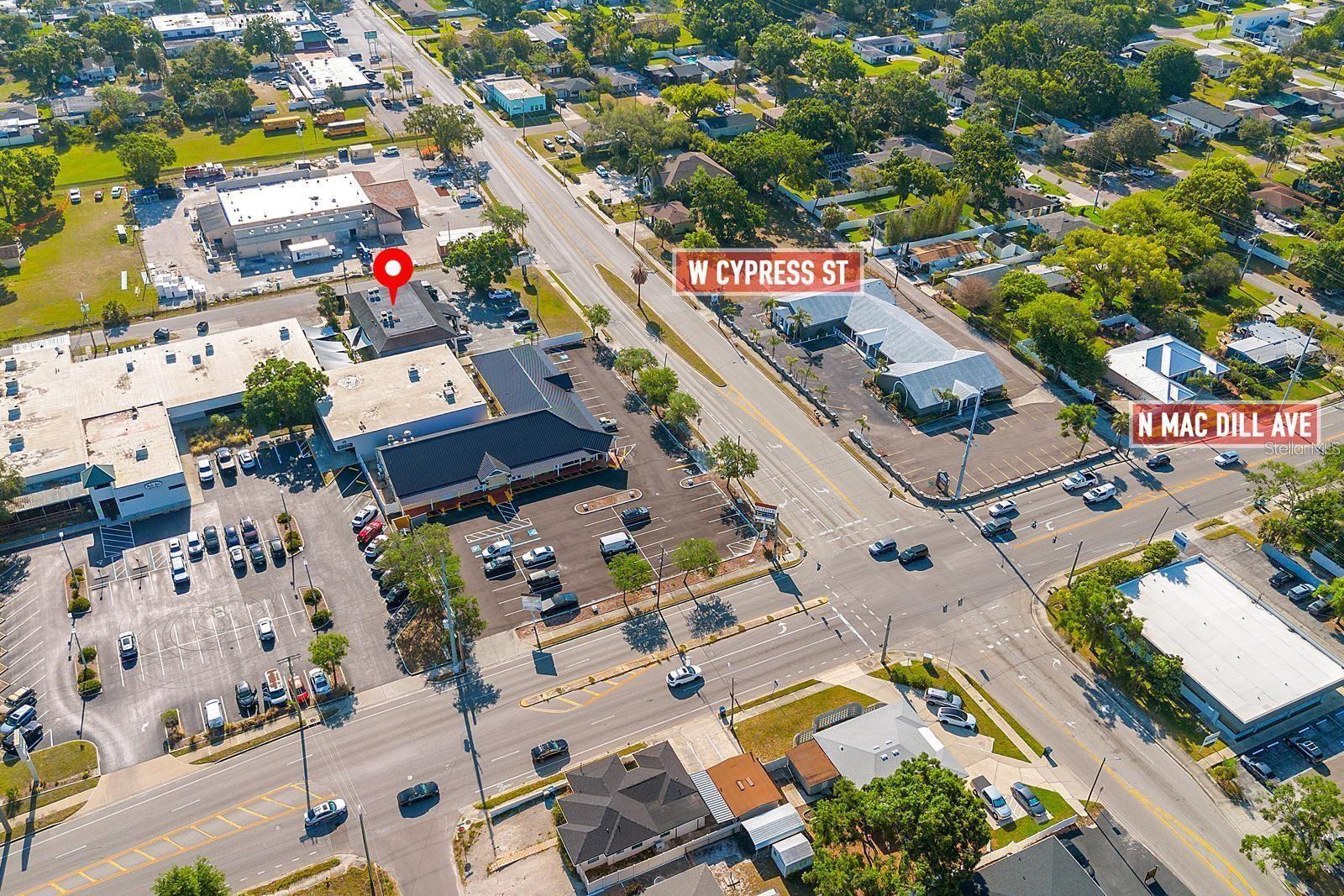 Listing photo id 49 for 3007 Cypress Street