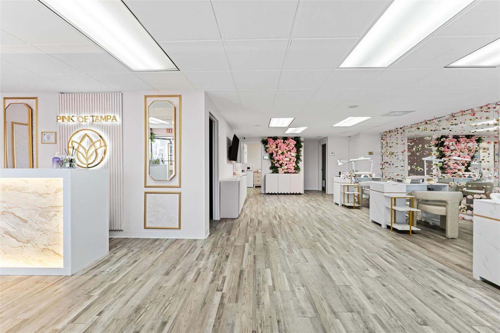 Listing photo id 4 for 3007 Cypress Street